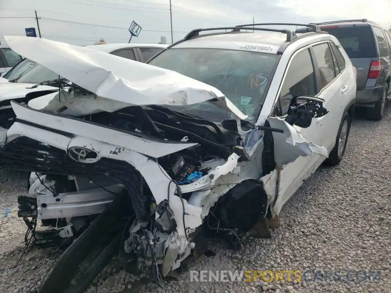 2 Photograph of a damaged car 2T3P1RFV6MC233631 TOYOTA RAV4 2021