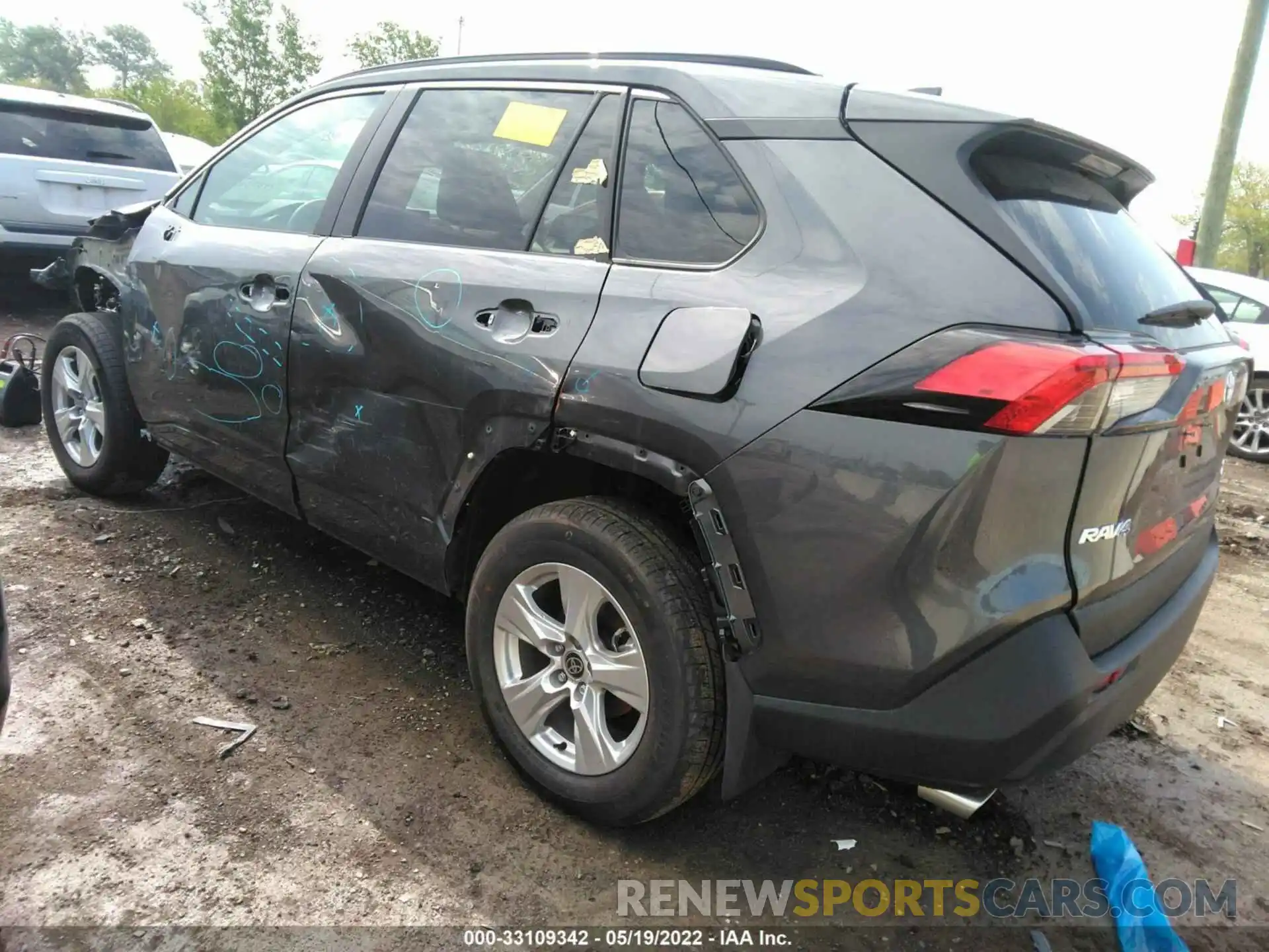 3 Photograph of a damaged car 2T3P1RFV6MC238196 TOYOTA RAV4 2021