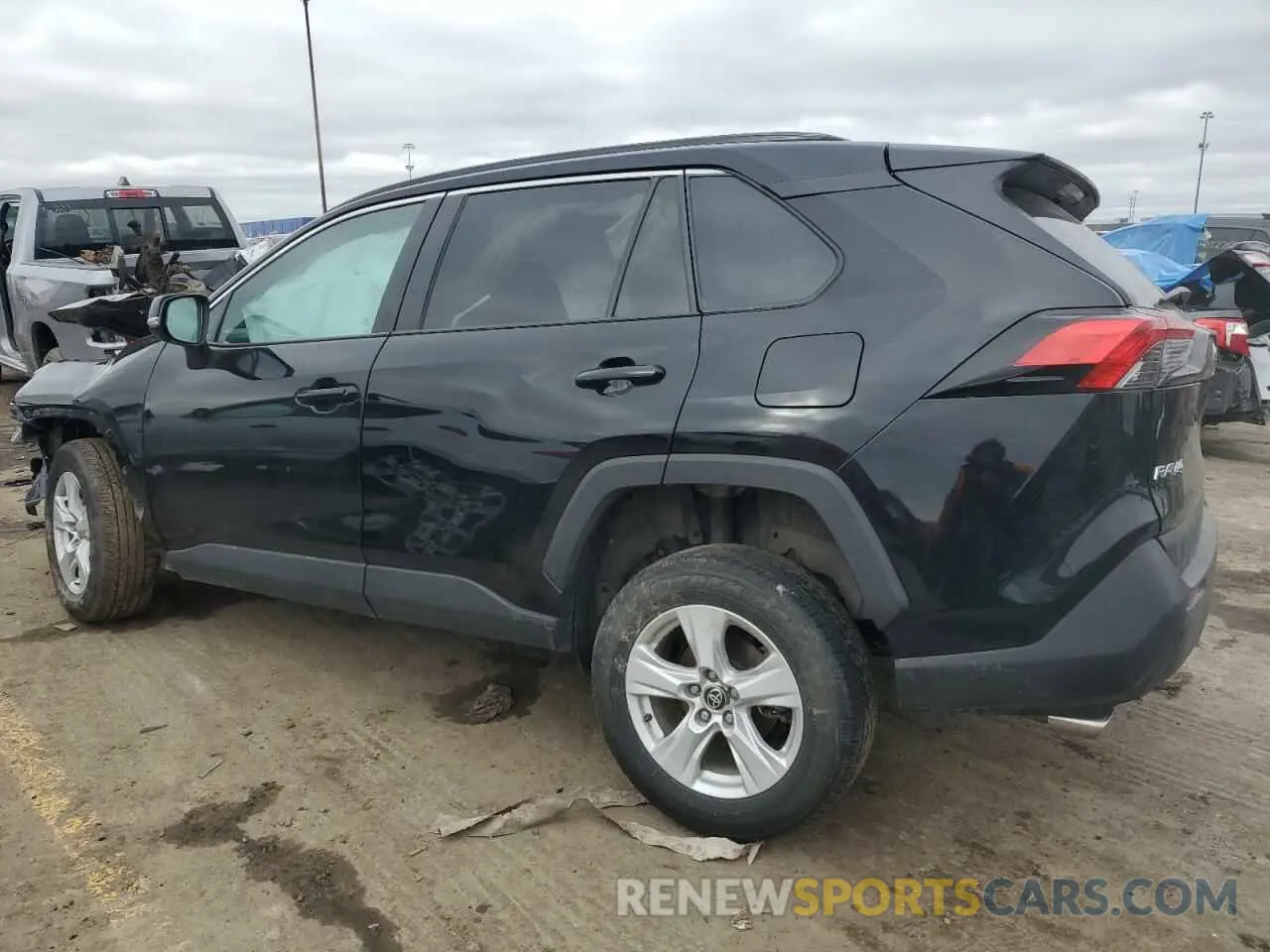 2 Photograph of a damaged car 2T3P1RFV6MC238540 TOYOTA RAV4 2021