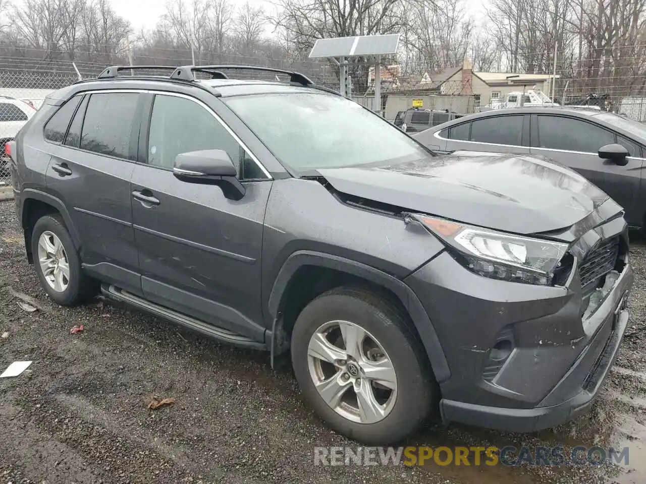 4 Photograph of a damaged car 2T3P1RFV6MC239901 TOYOTA RAV4 2021