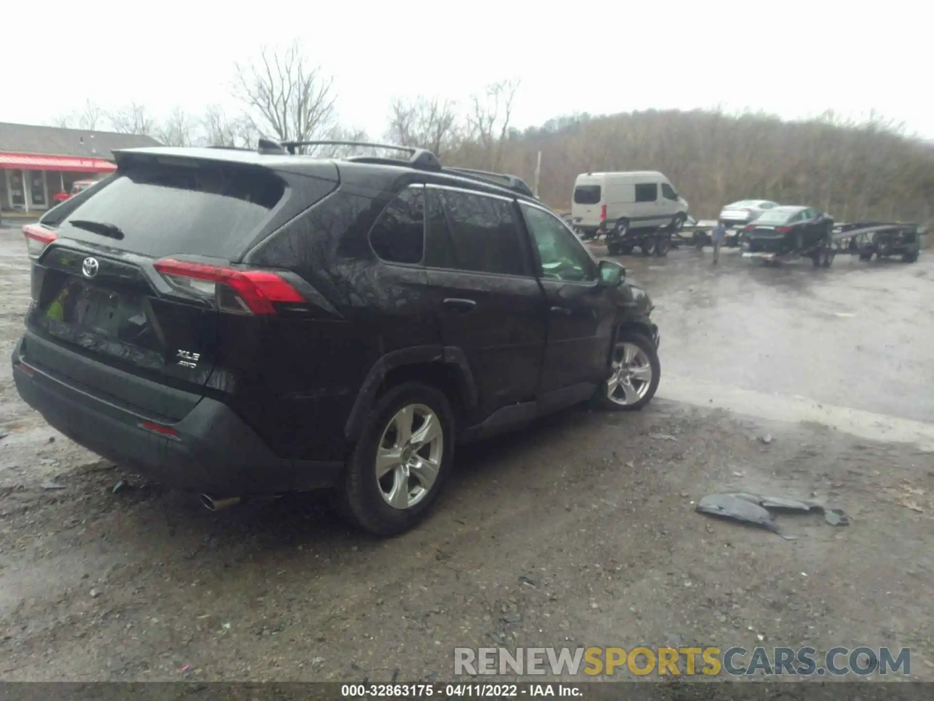 4 Photograph of a damaged car 2T3P1RFV6MC248212 TOYOTA RAV4 2021