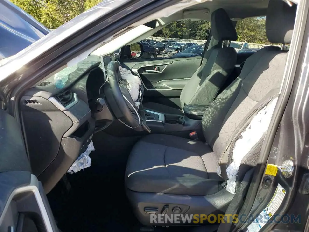 7 Photograph of a damaged car 2T3P1RFV6MW141045 TOYOTA RAV4 2021