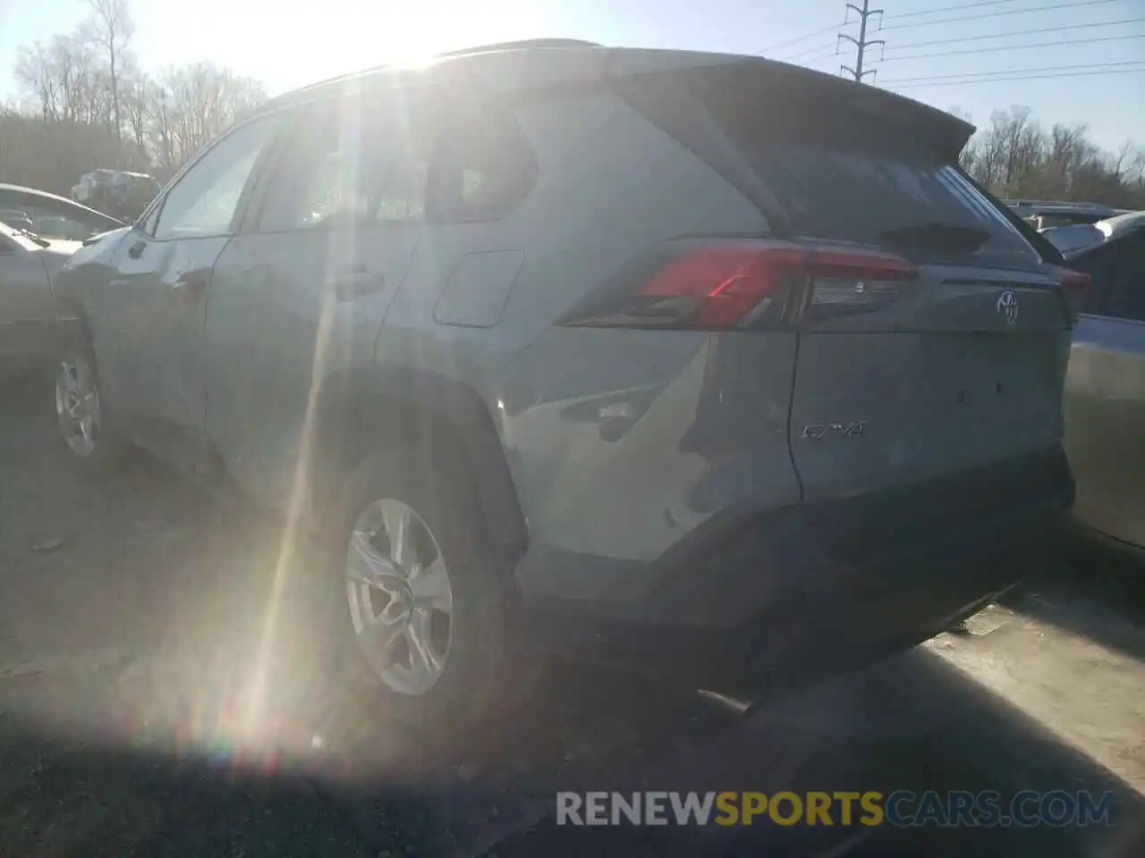 2 Photograph of a damaged car 2T3P1RFV6MW141515 TOYOTA RAV4 2021