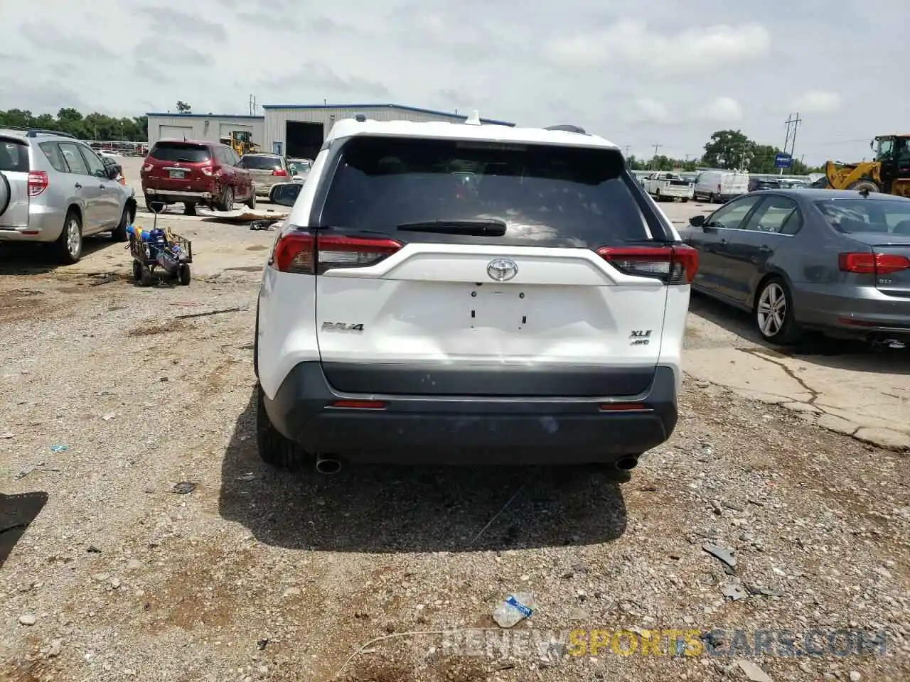 9 Photograph of a damaged car 2T3P1RFV6MW151588 TOYOTA RAV4 2021