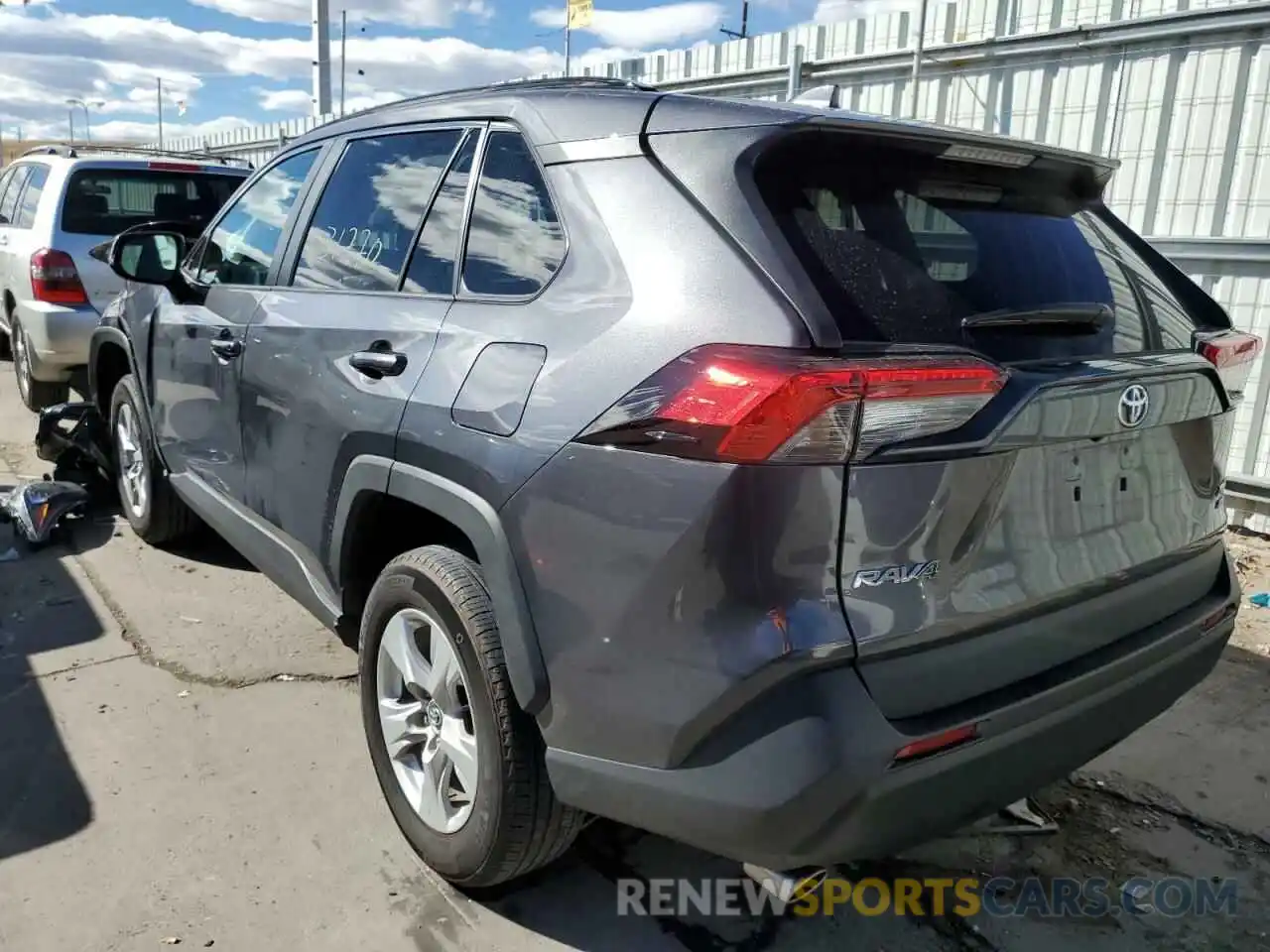 3 Photograph of a damaged car 2T3P1RFV6MW165202 TOYOTA RAV4 2021