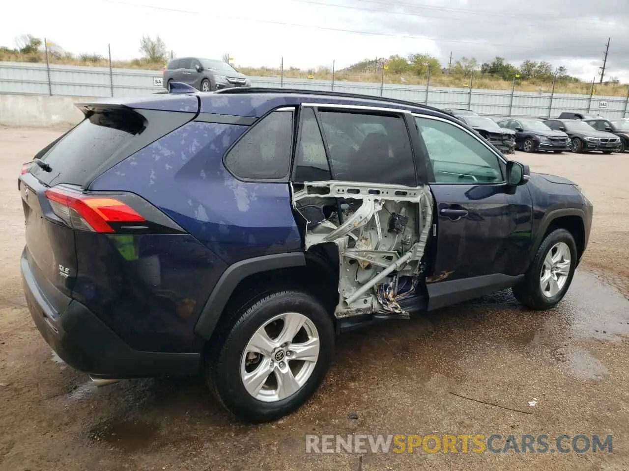 3 Photograph of a damaged car 2T3P1RFV6MW185675 TOYOTA RAV4 2021