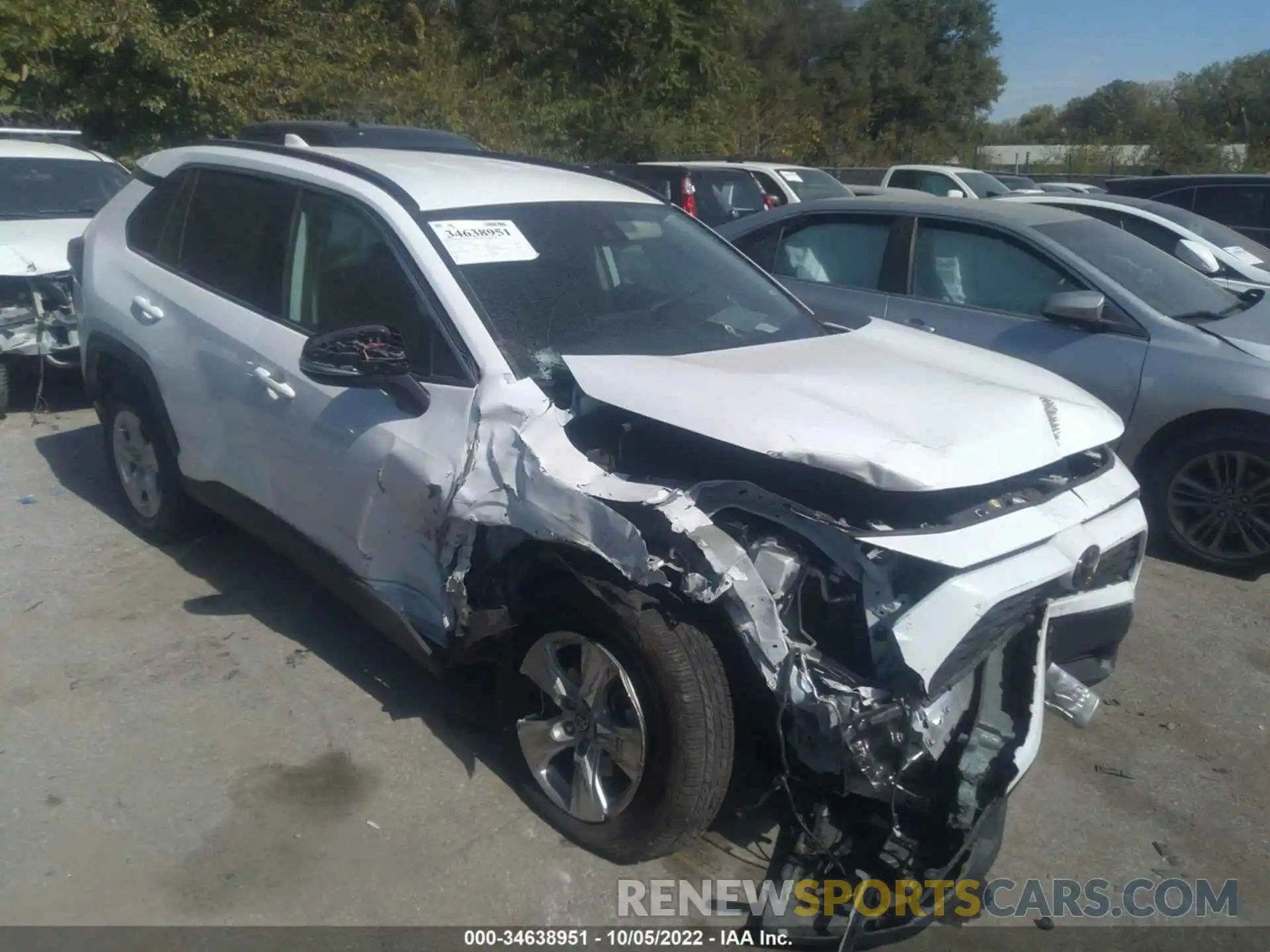 1 Photograph of a damaged car 2T3P1RFV6MW204239 TOYOTA RAV4 2021