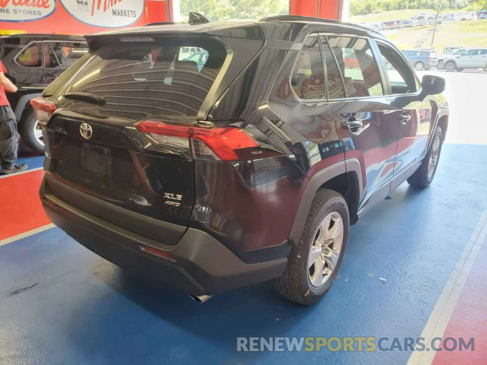 14 Photograph of a damaged car 2T3P1RFV6MW206427 TOYOTA RAV4 2021