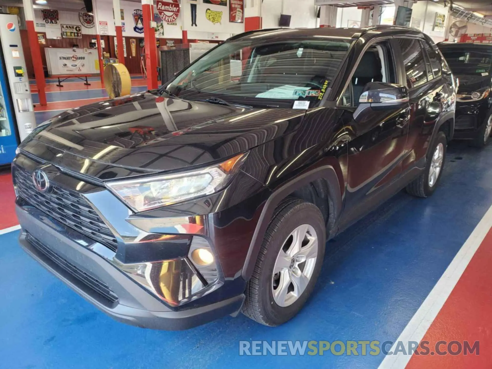 4 Photograph of a damaged car 2T3P1RFV6MW206427 TOYOTA RAV4 2021