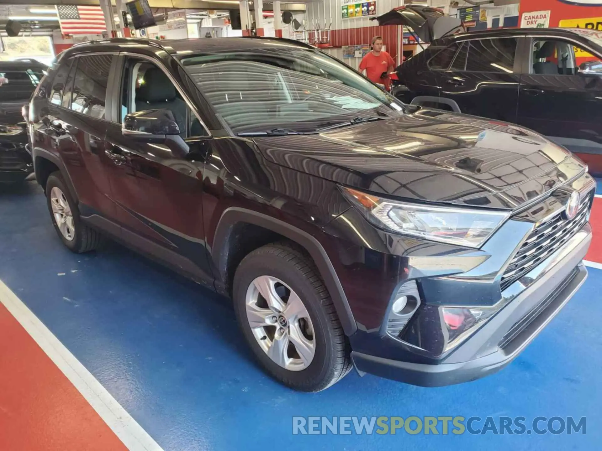 9 Photograph of a damaged car 2T3P1RFV6MW206427 TOYOTA RAV4 2021