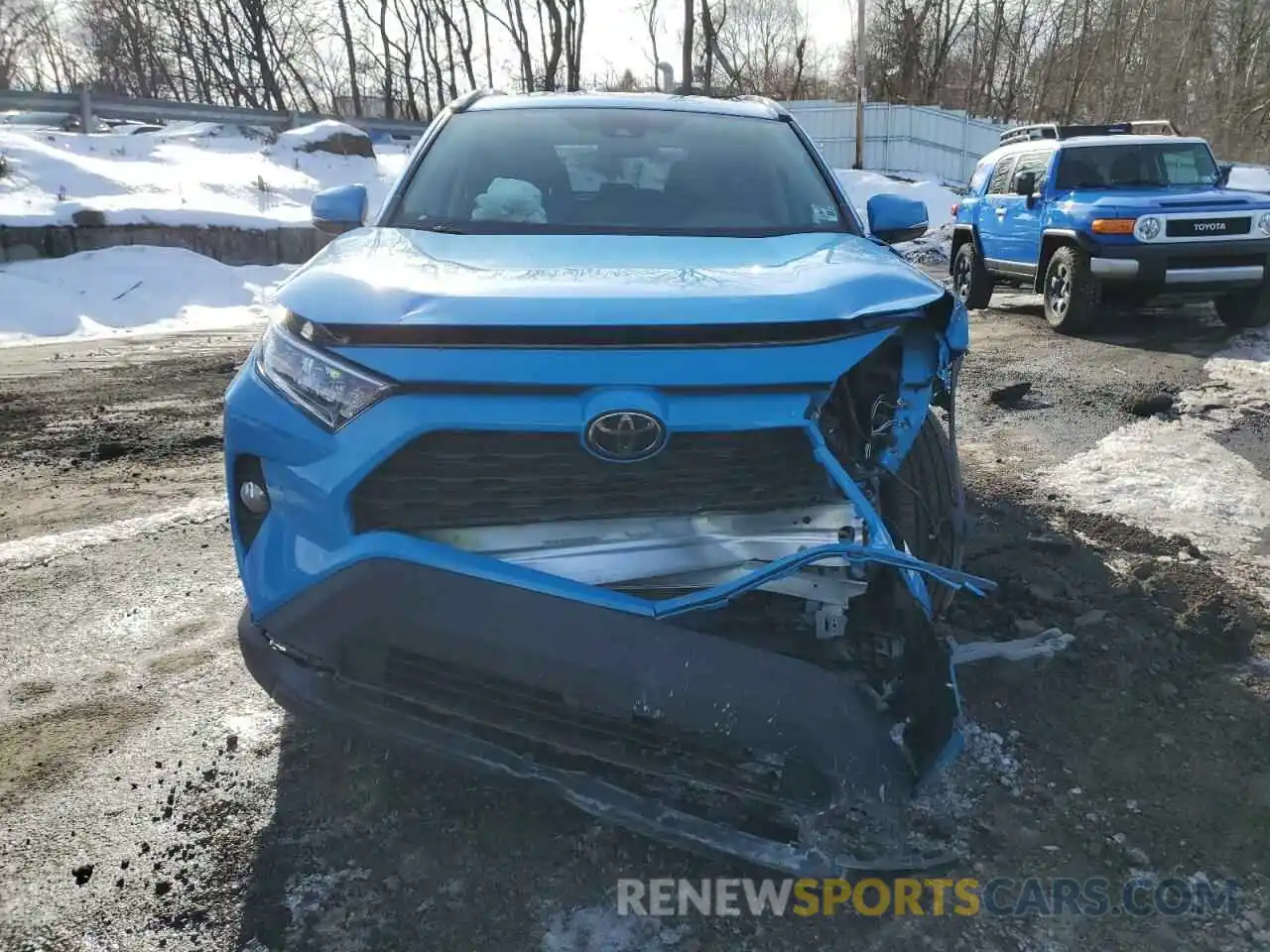 5 Photograph of a damaged car 2T3P1RFV6MW222935 TOYOTA RAV4 2021