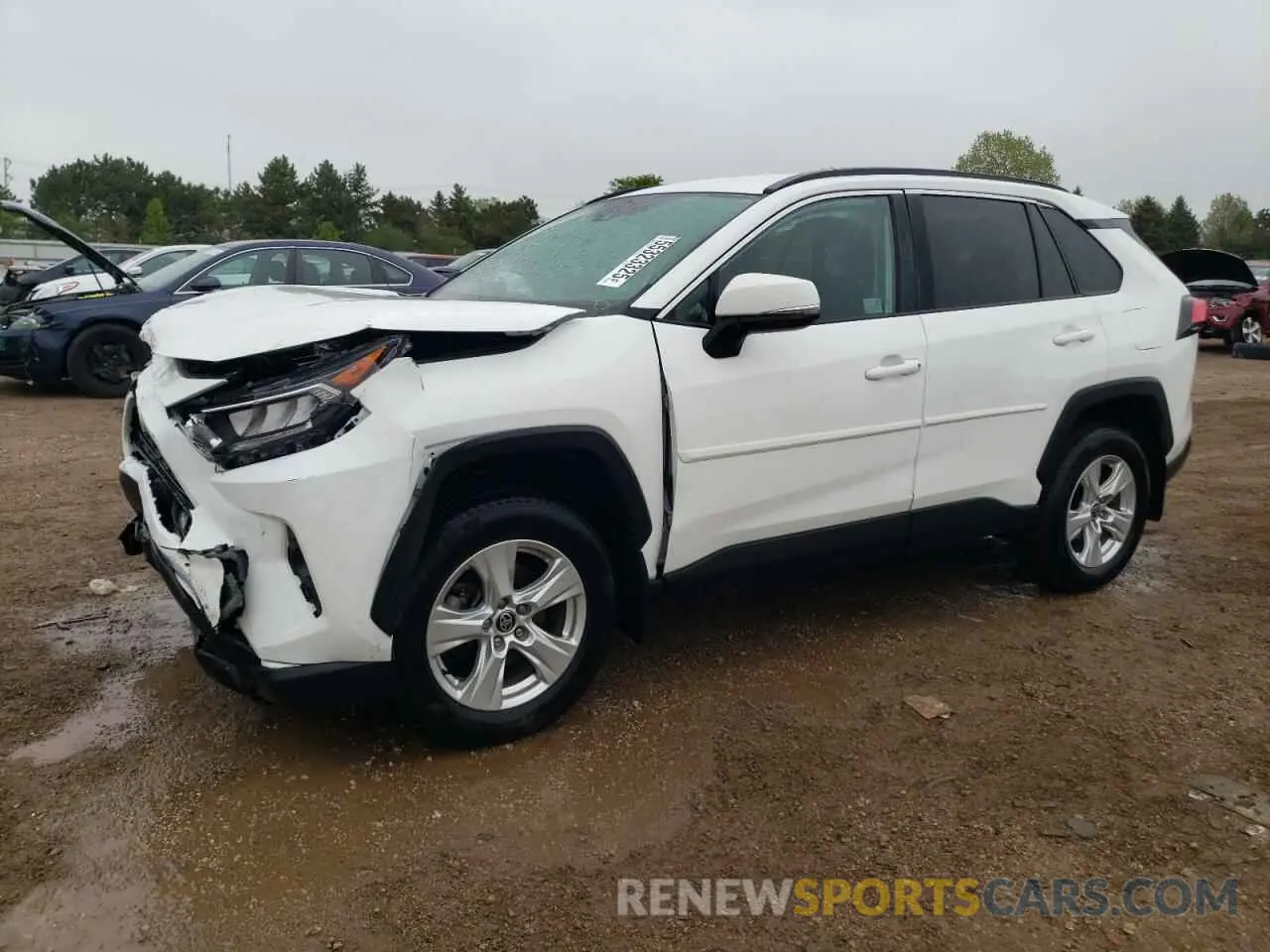 1 Photograph of a damaged car 2T3P1RFV6MW228427 TOYOTA RAV4 2021