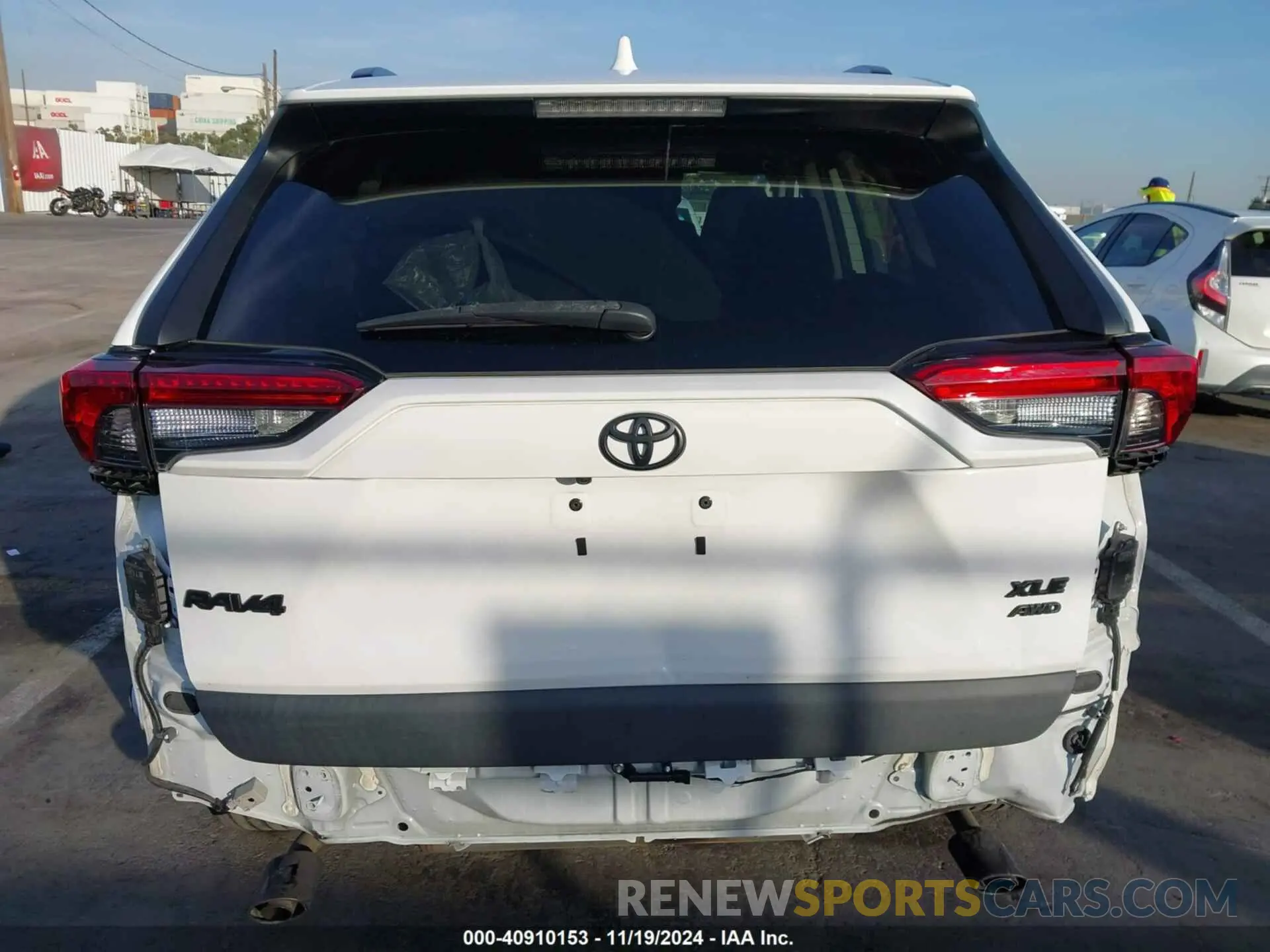 17 Photograph of a damaged car 2T3P1RFV7MC151598 TOYOTA RAV4 2021