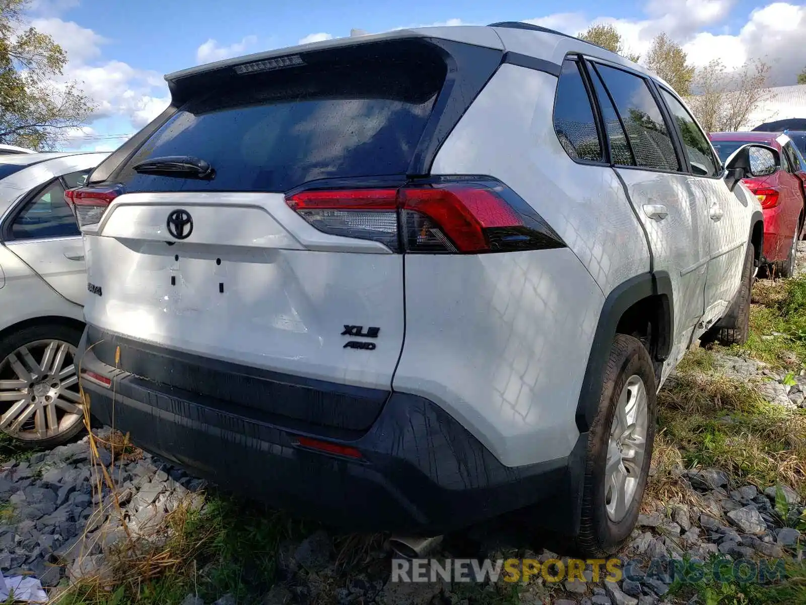 4 Photograph of a damaged car 2T3P1RFV7MC157997 TOYOTA RAV4 2021