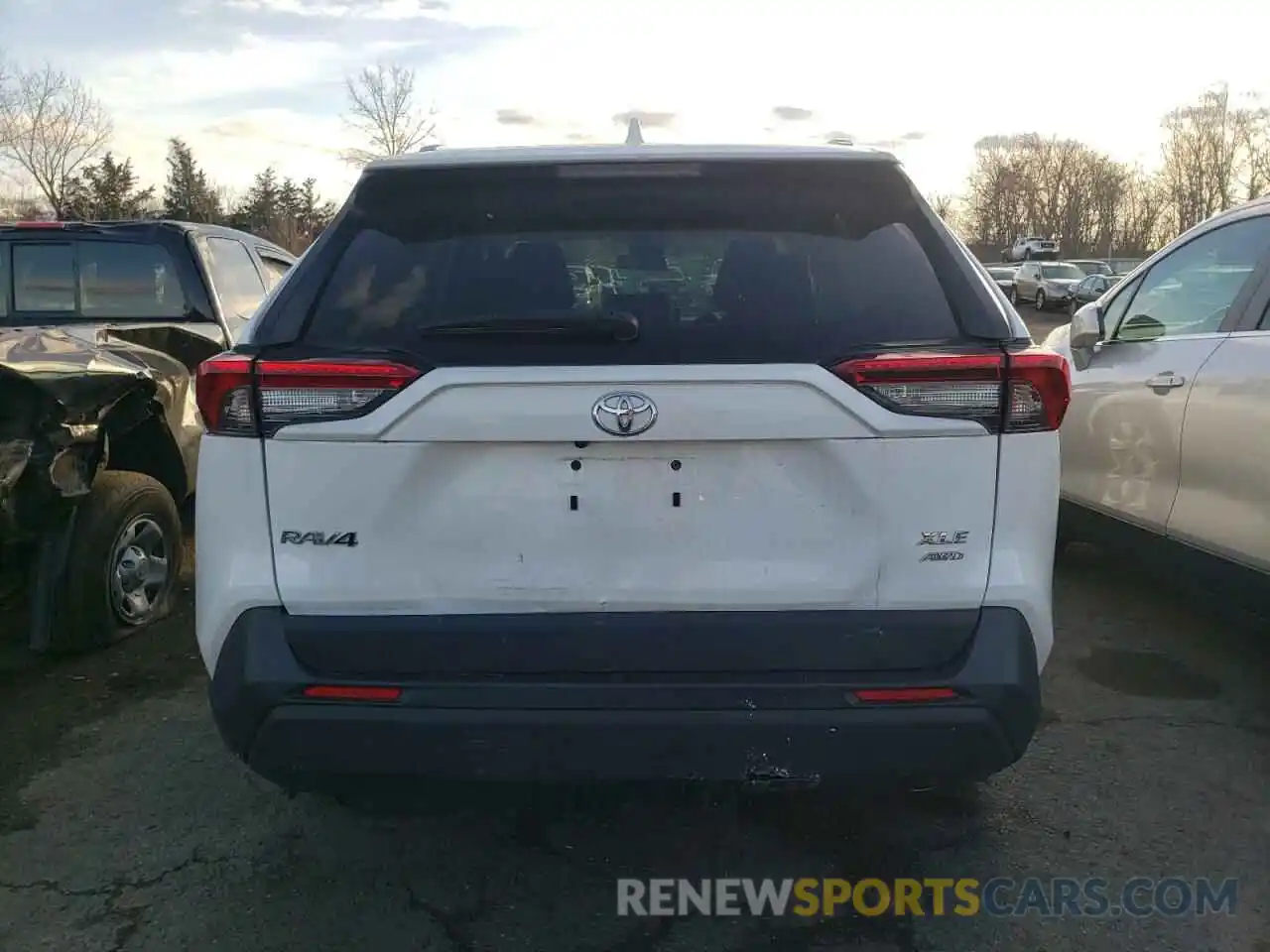 6 Photograph of a damaged car 2T3P1RFV7MC170328 TOYOTA RAV4 2021