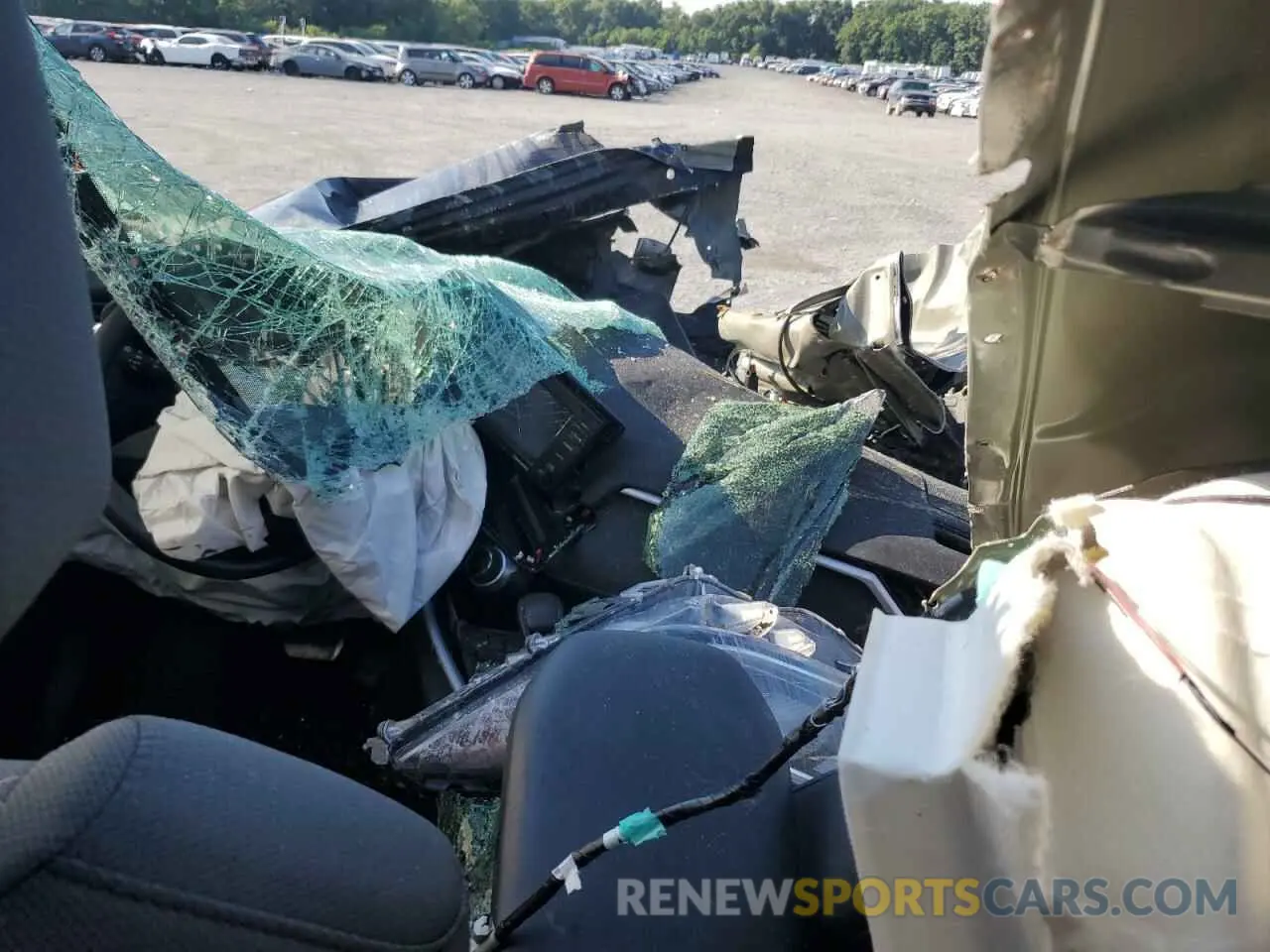 8 Photograph of a damaged car 2T3P1RFV7MC186285 TOYOTA RAV4 2021
