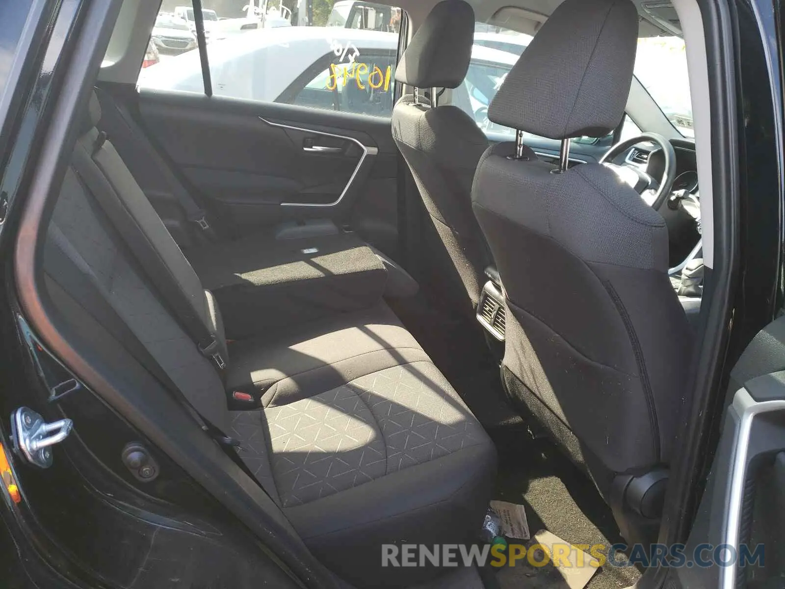 6 Photograph of a damaged car 2T3P1RFV7MC191275 TOYOTA RAV4 2021