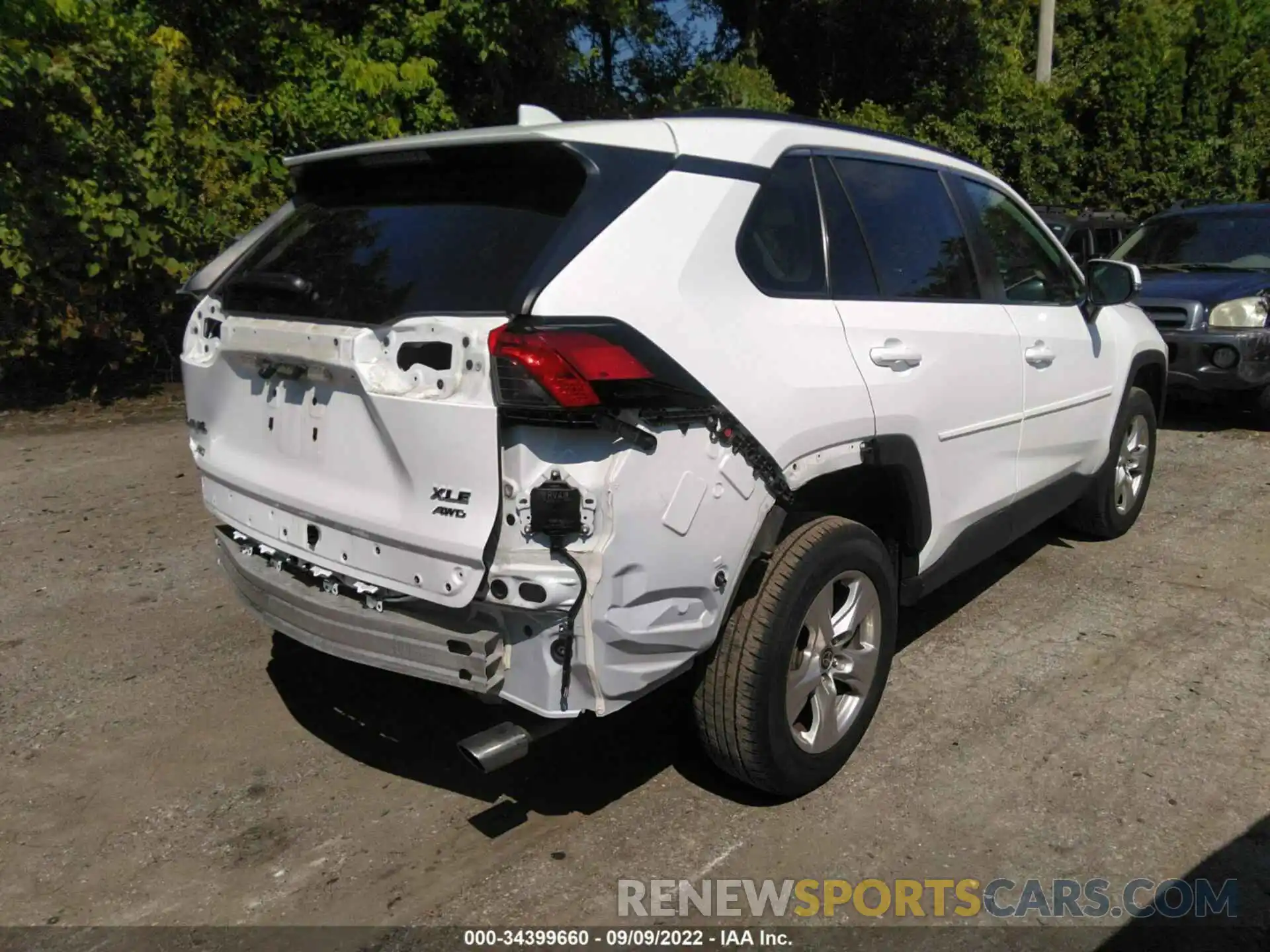 4 Photograph of a damaged car 2T3P1RFV7MC245626 TOYOTA RAV4 2021