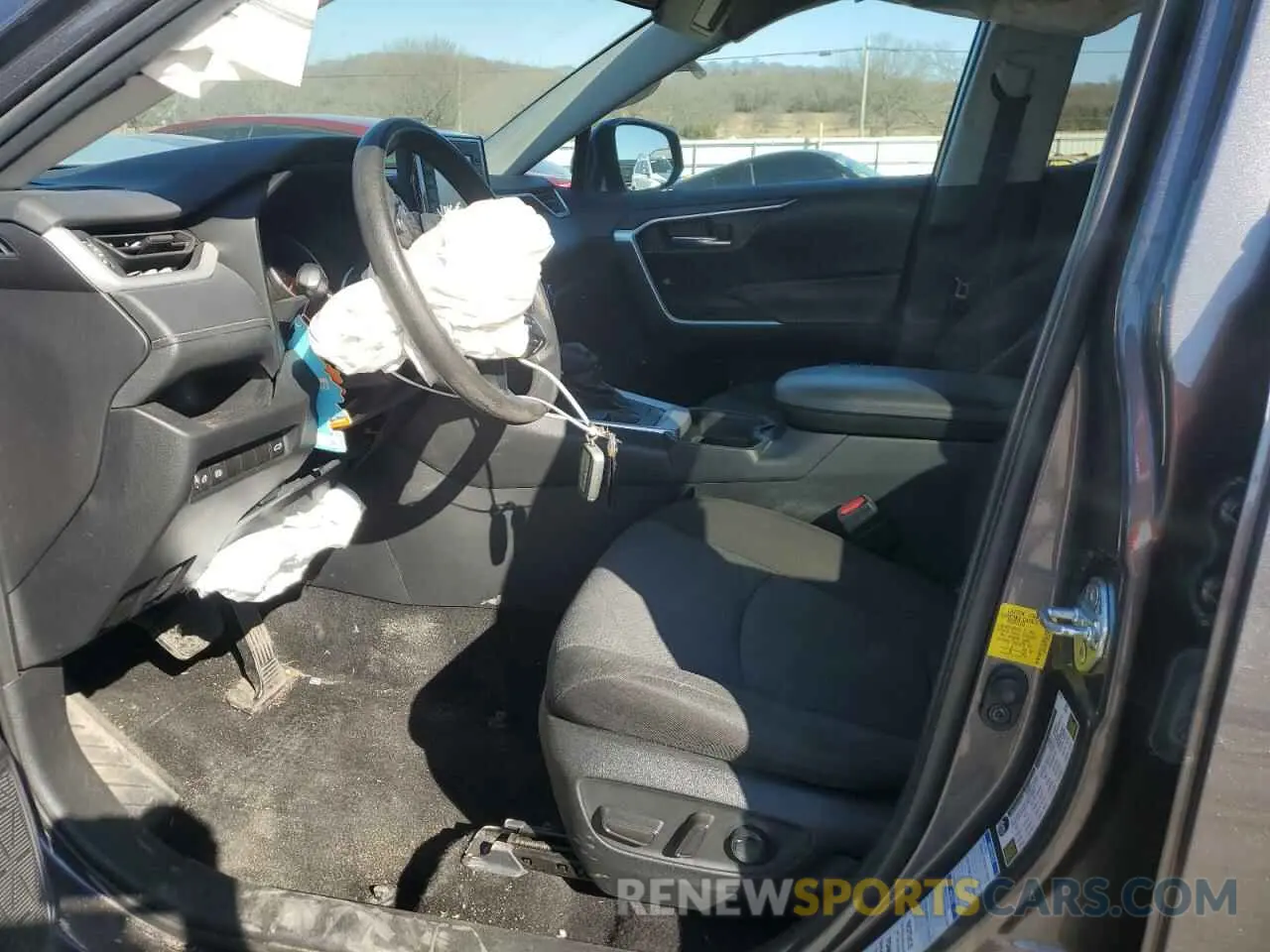 7 Photograph of a damaged car 2T3P1RFV7MC247313 TOYOTA RAV4 2021