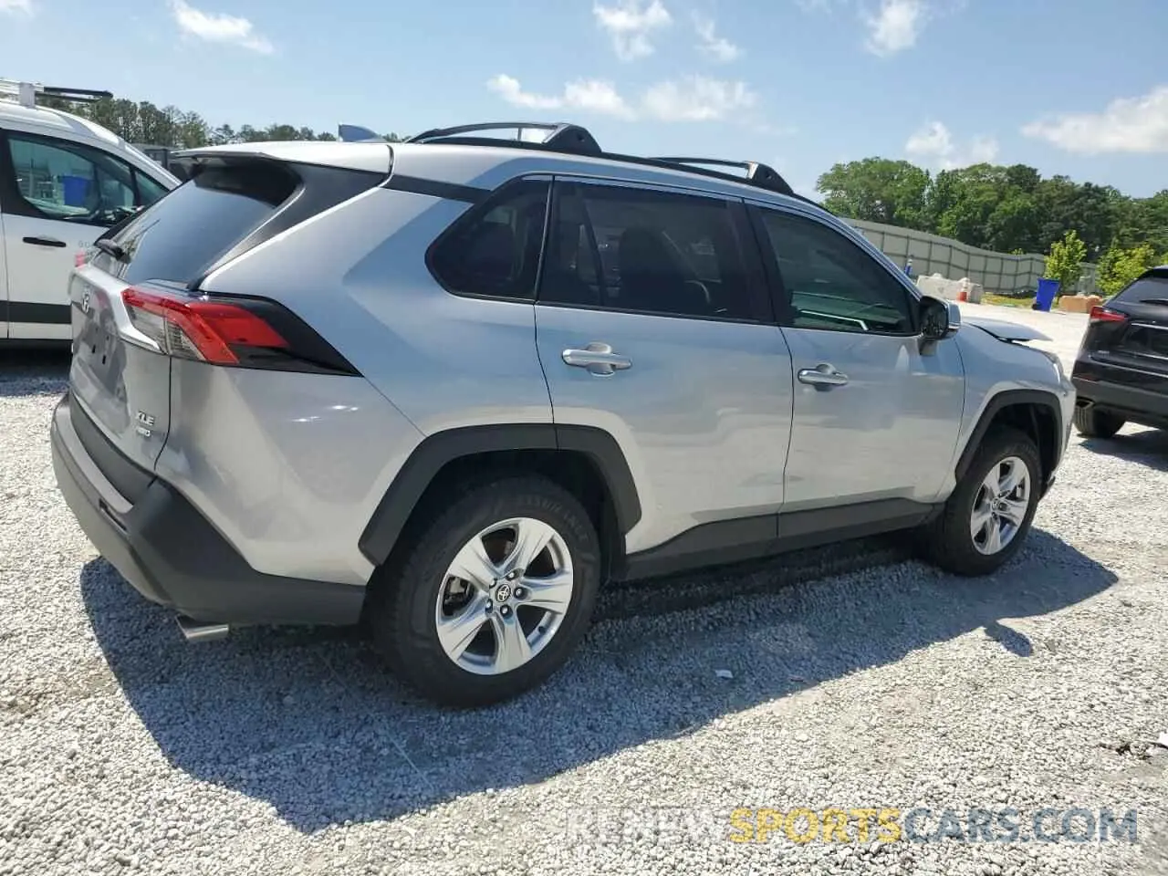 3 Photograph of a damaged car 2T3P1RFV7MC248221 TOYOTA RAV4 2021