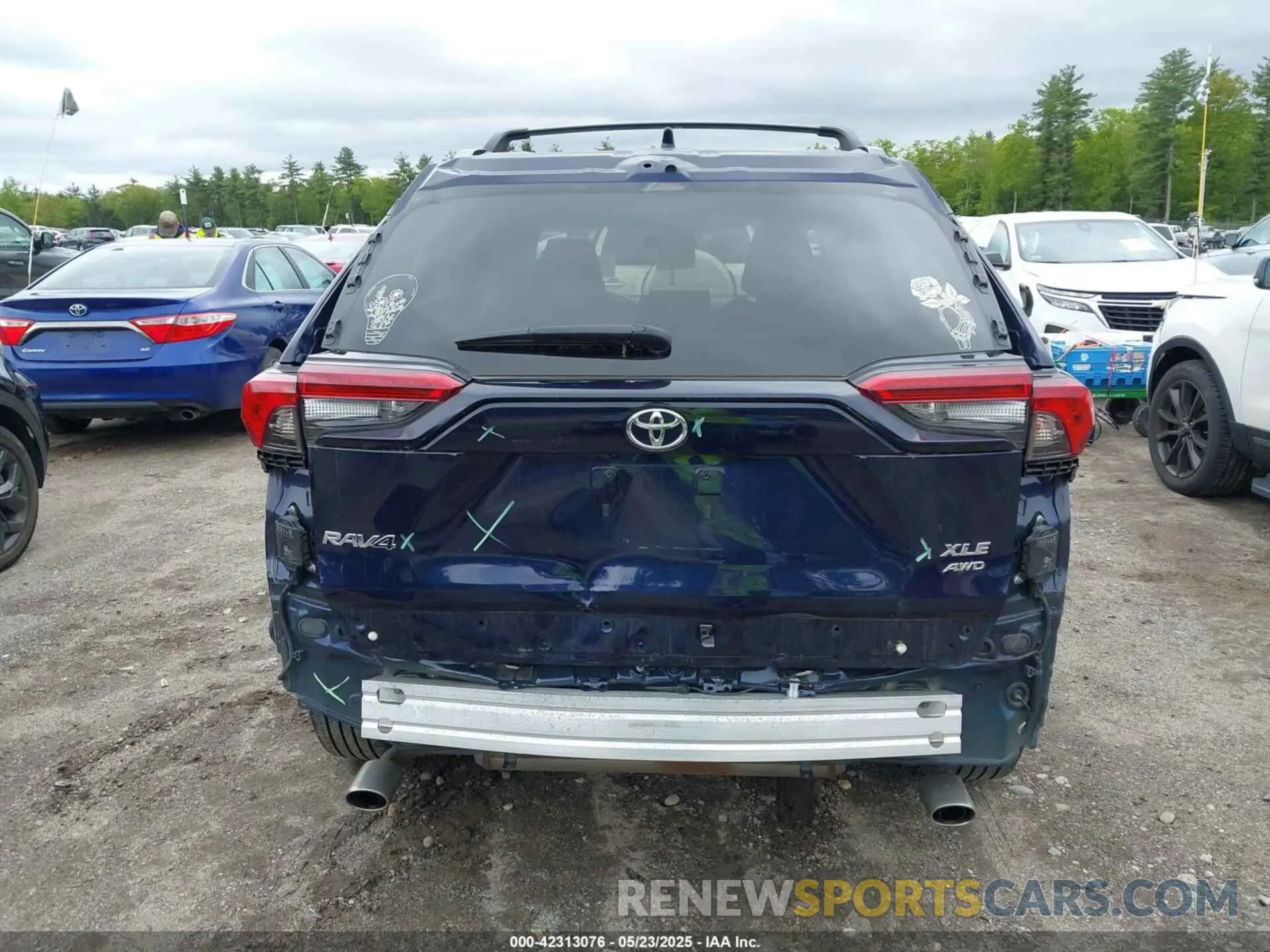 17 Photograph of a damaged car 2T3P1RFV7MW154418 TOYOTA RAV4 2021