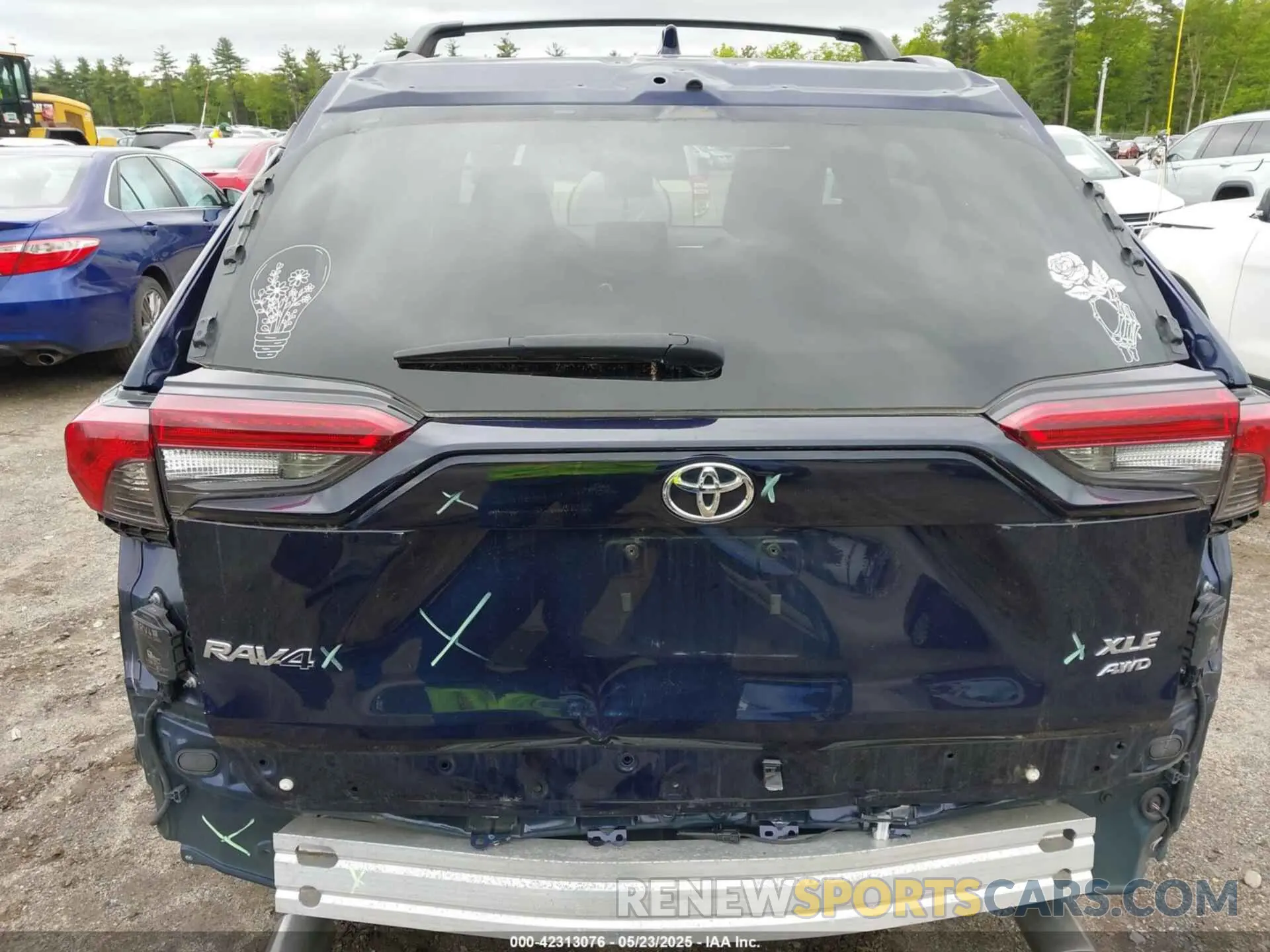 21 Photograph of a damaged car 2T3P1RFV7MW154418 TOYOTA RAV4 2021