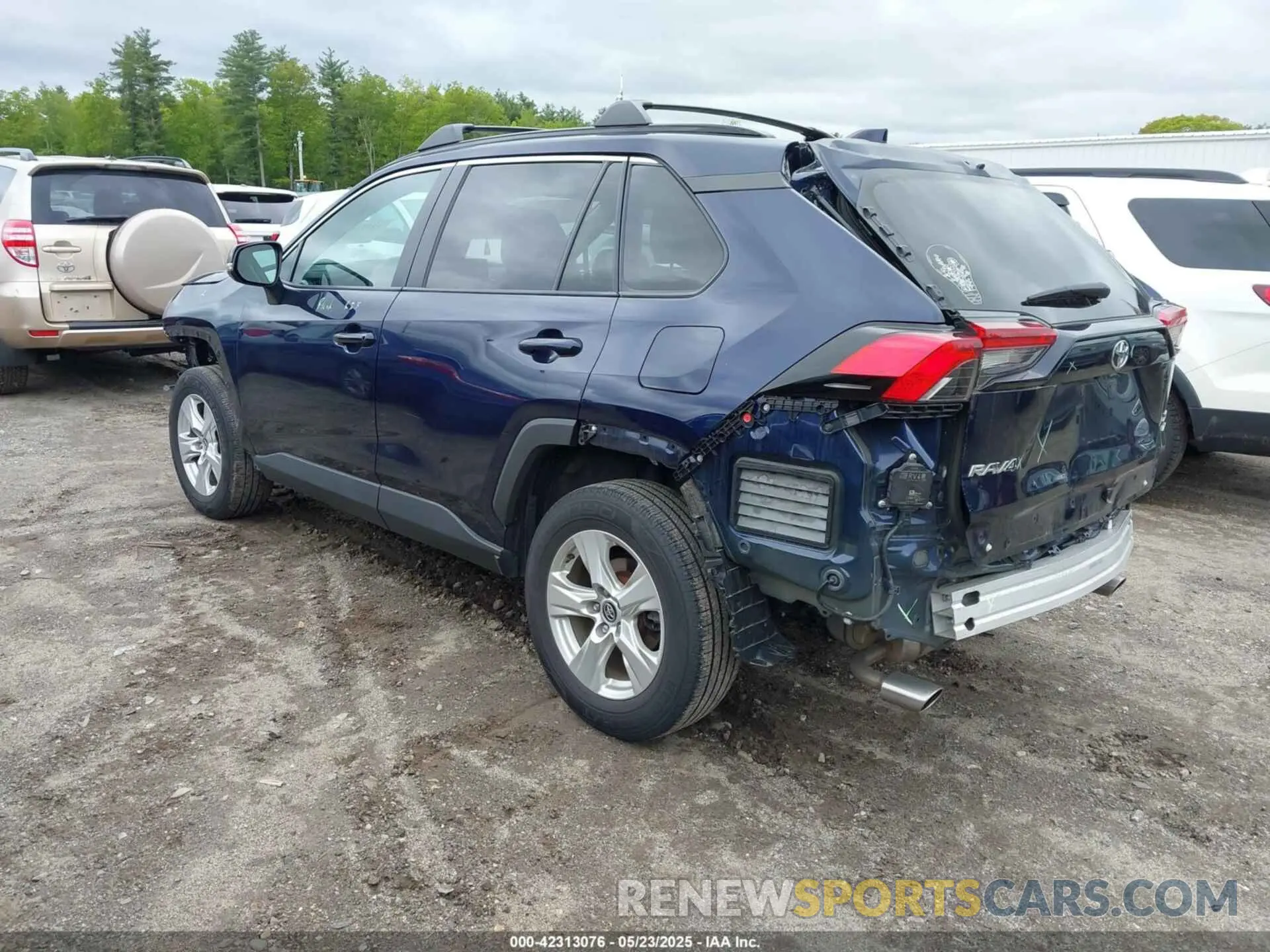 3 Photograph of a damaged car 2T3P1RFV7MW154418 TOYOTA RAV4 2021