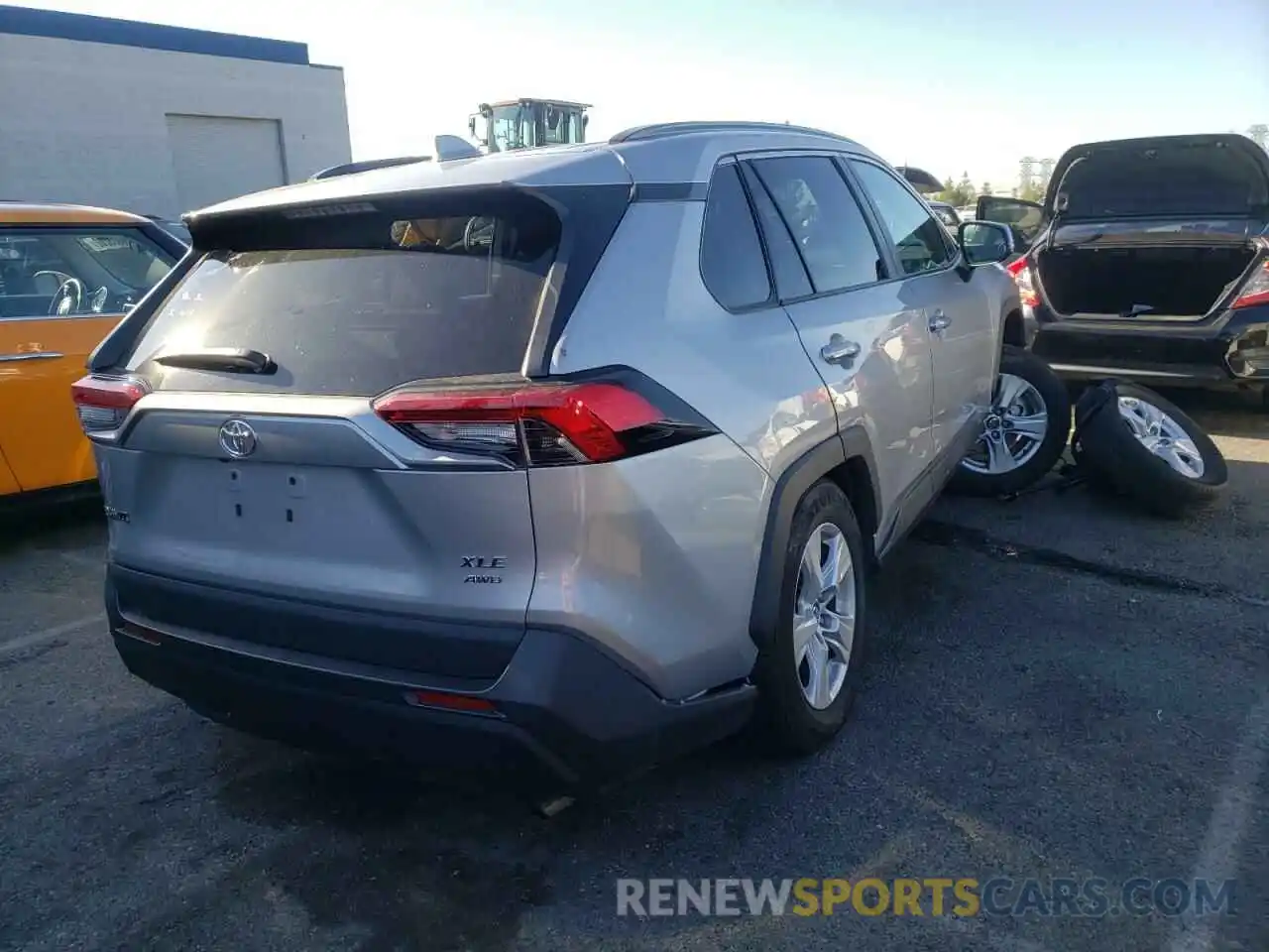 4 Photograph of a damaged car 2T3P1RFV7MW157920 TOYOTA RAV4 2021