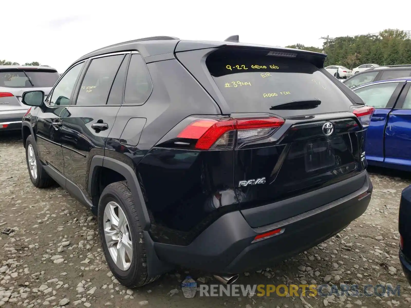 3 Photograph of a damaged car 2T3P1RFV7MW163944 TOYOTA RAV4 2021