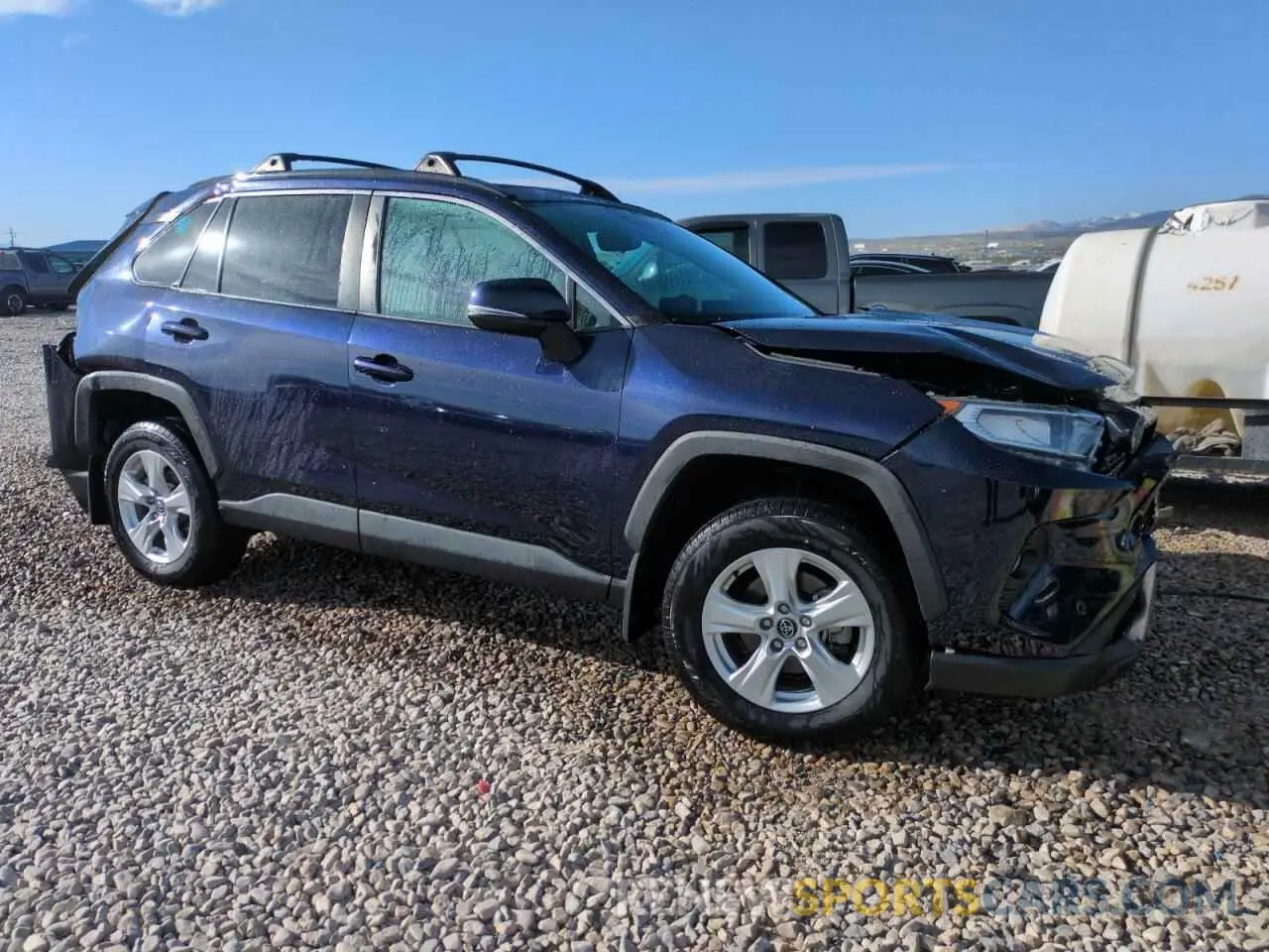 4 Photograph of a damaged car 2T3P1RFV7MW165421 TOYOTA RAV4 2021