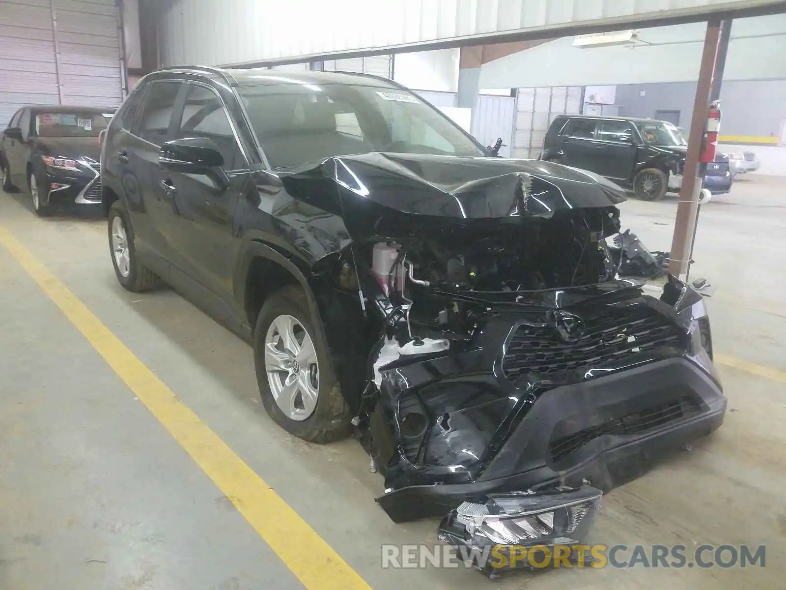 1 Photograph of a damaged car 2T3P1RFV7MW175737 TOYOTA RAV4 2021