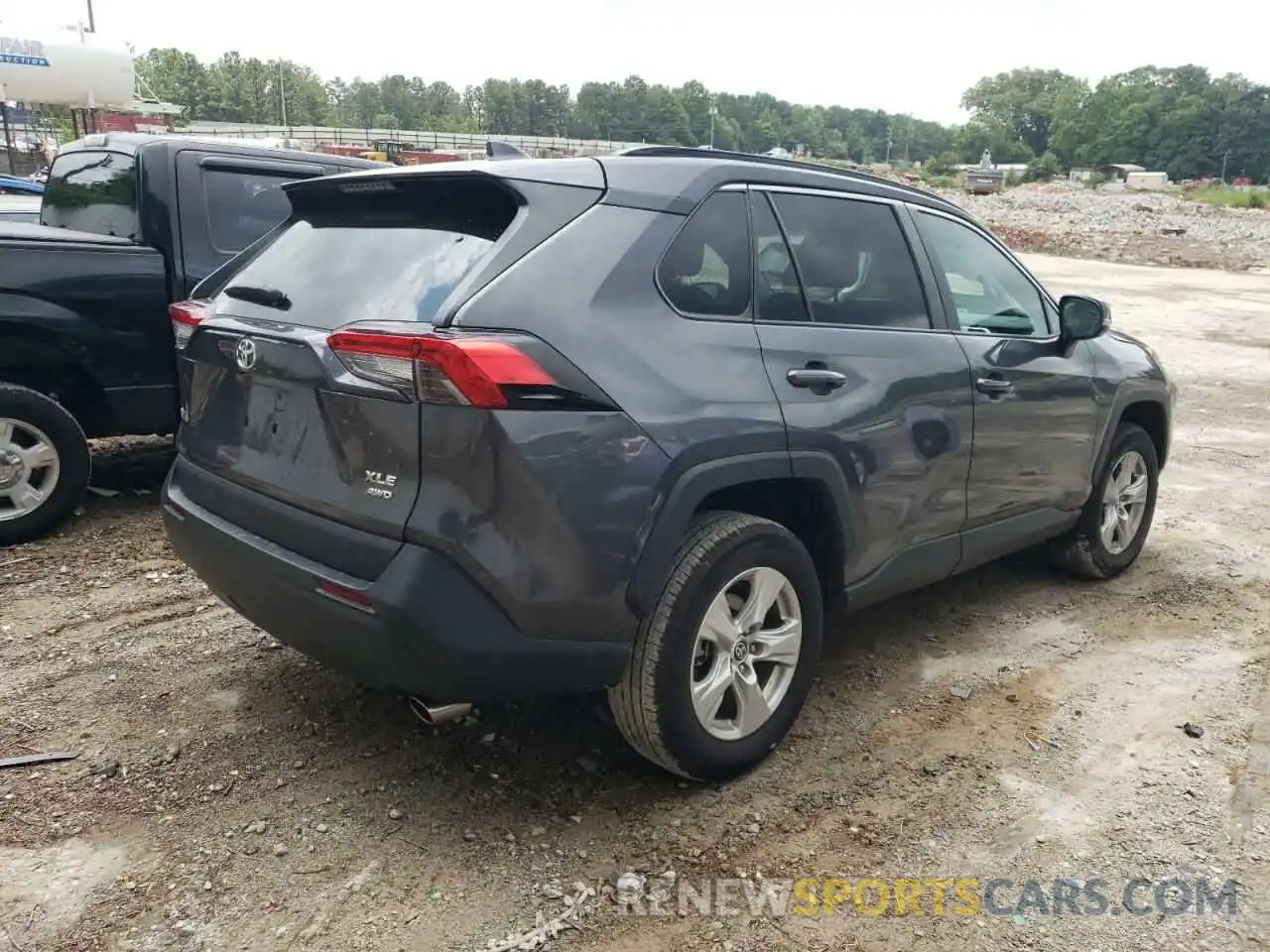 4 Photograph of a damaged car 2T3P1RFV7MW178752 TOYOTA RAV4 2021