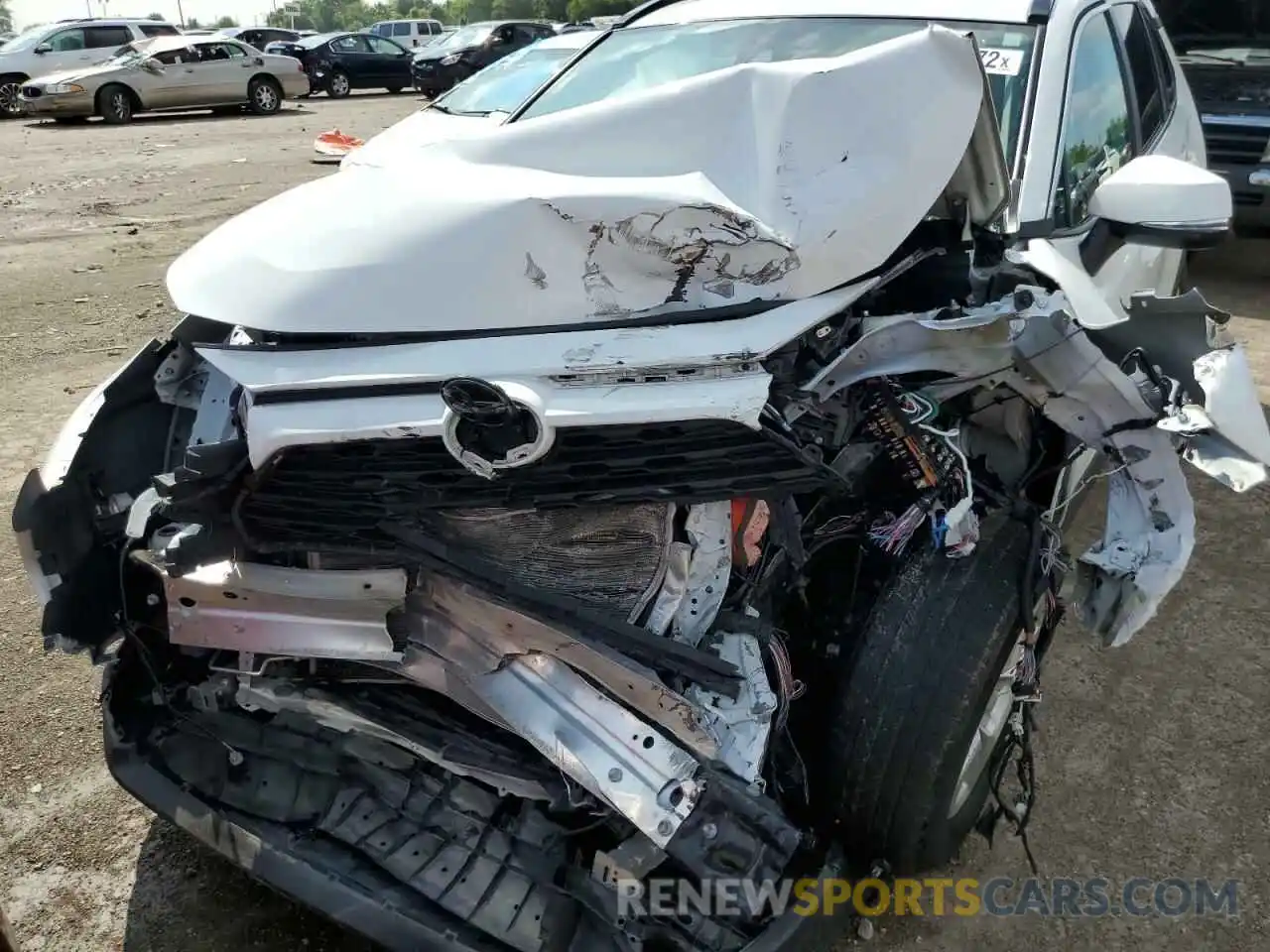 9 Photograph of a damaged car 2T3P1RFV7MW181909 TOYOTA RAV4 2021