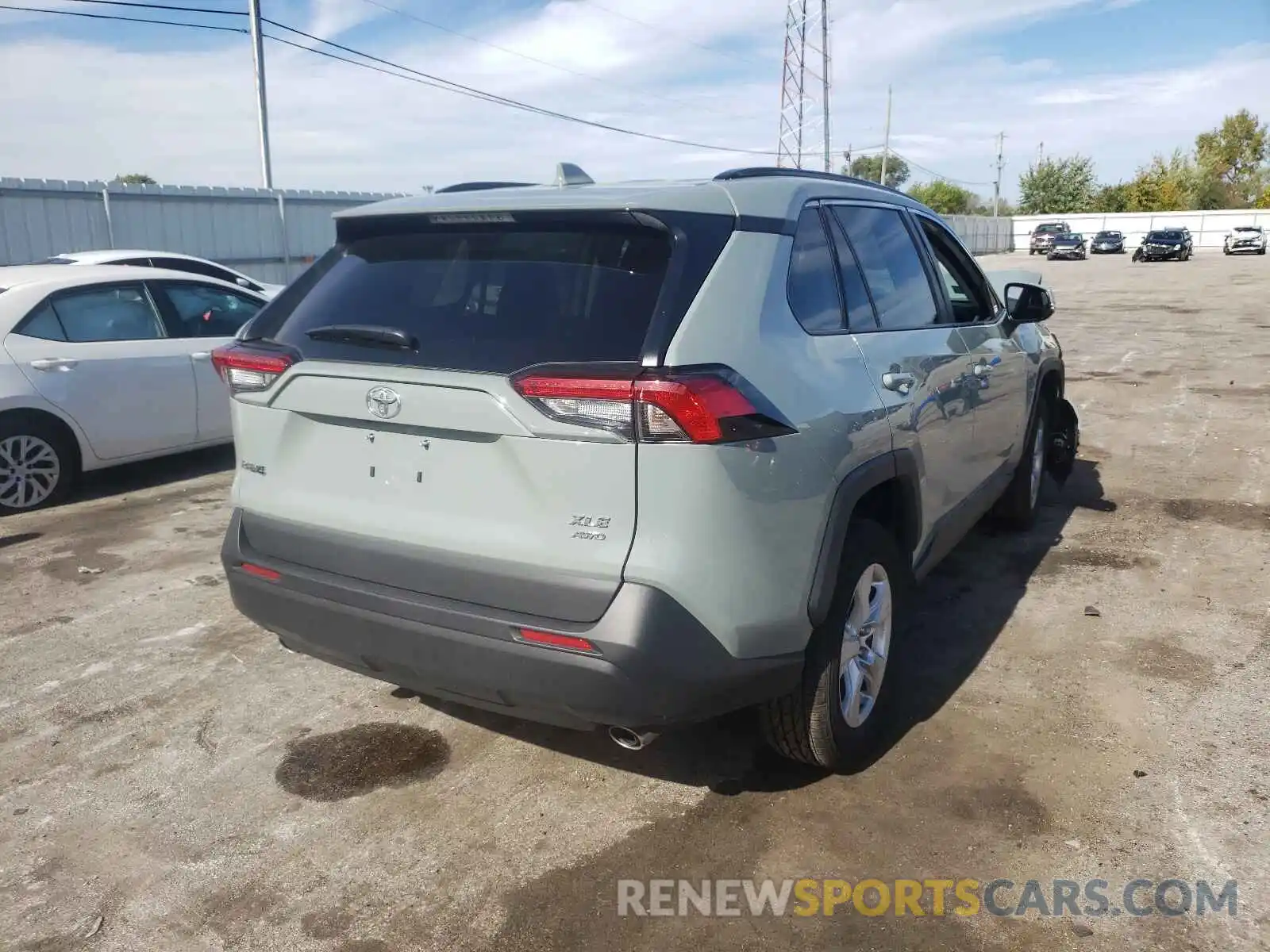 4 Photograph of a damaged car 2T3P1RFV7MW189766 TOYOTA RAV4 2021