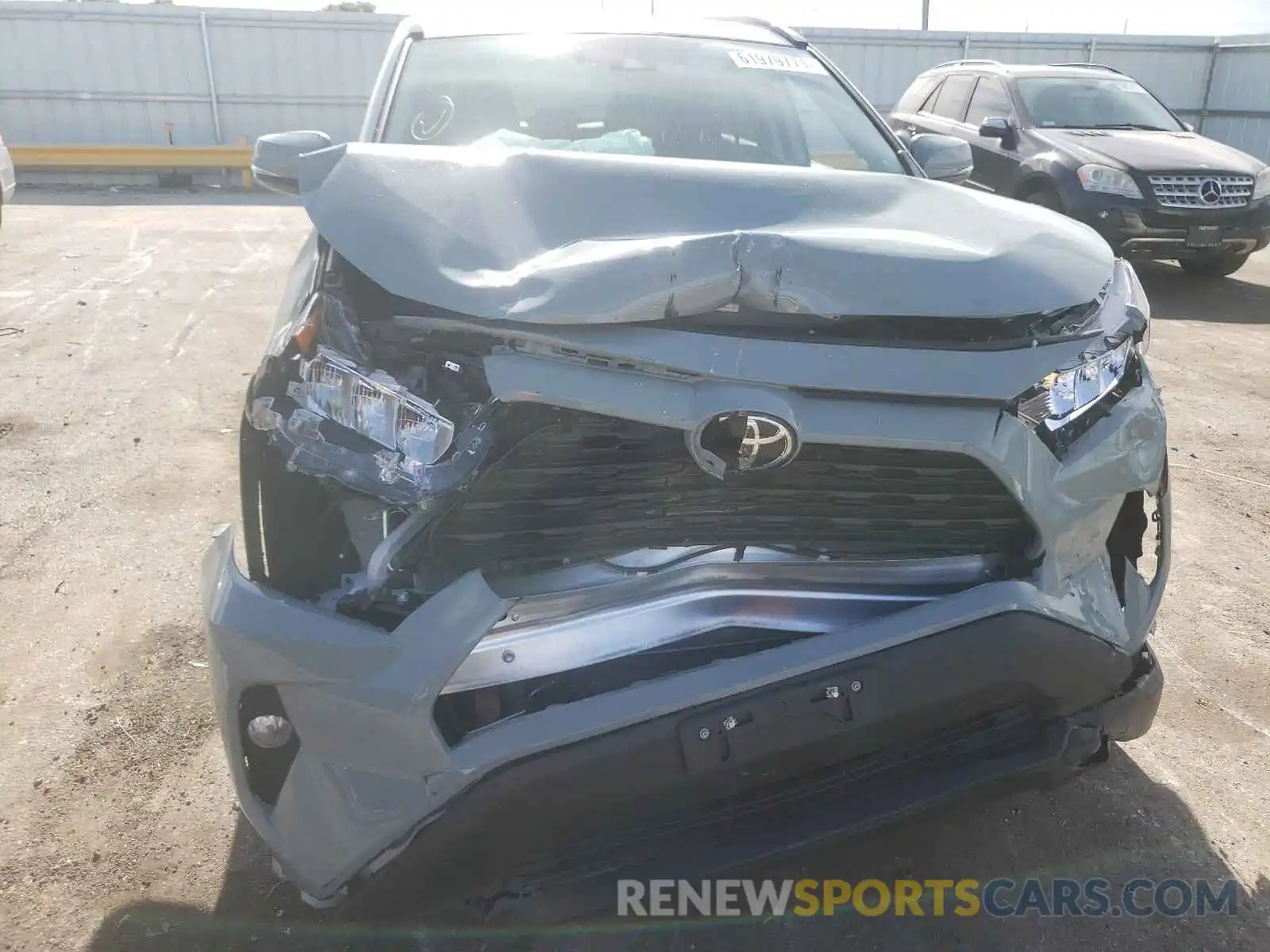 9 Photograph of a damaged car 2T3P1RFV7MW189766 TOYOTA RAV4 2021