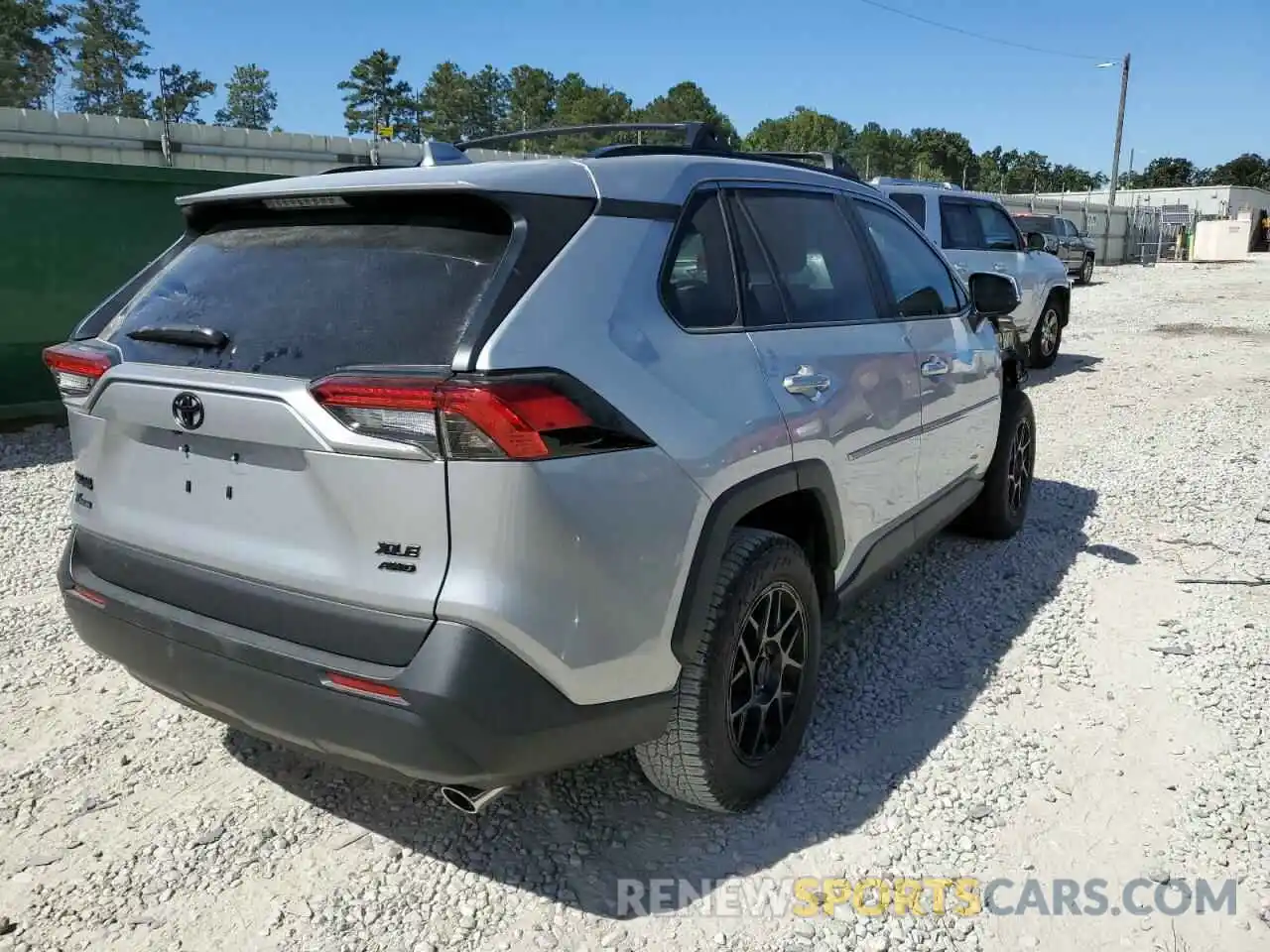 4 Photograph of a damaged car 2T3P1RFV7MW226556 TOYOTA RAV4 2021