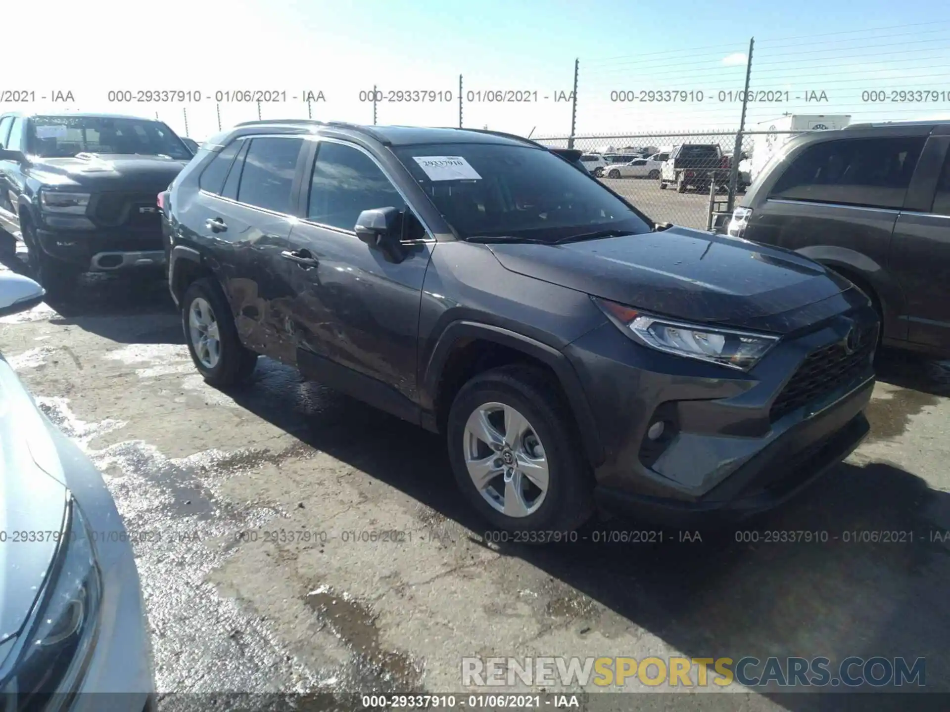 1 Photograph of a damaged car 2T3P1RFV8MC143722 TOYOTA RAV4 2021