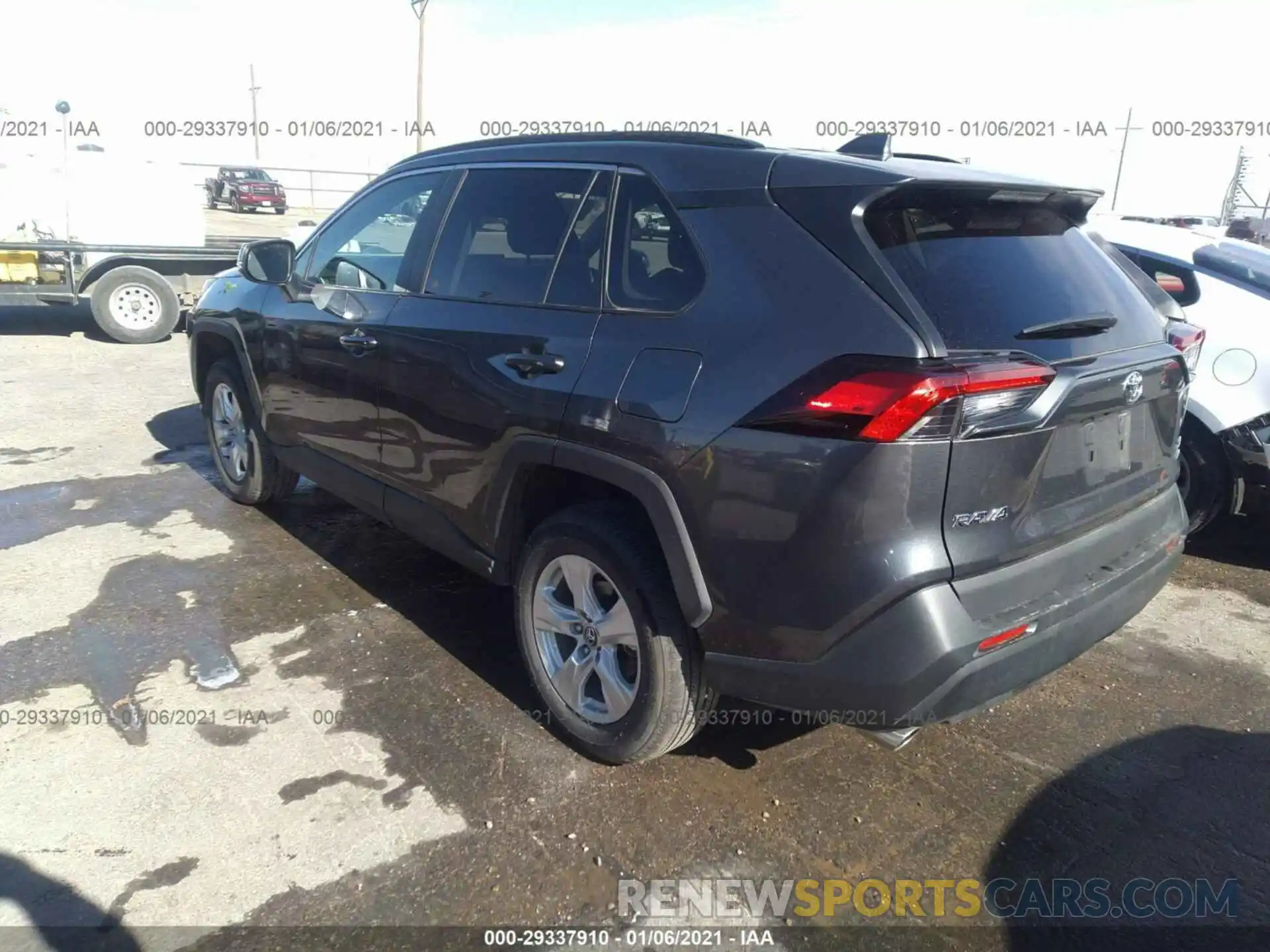 3 Photograph of a damaged car 2T3P1RFV8MC143722 TOYOTA RAV4 2021