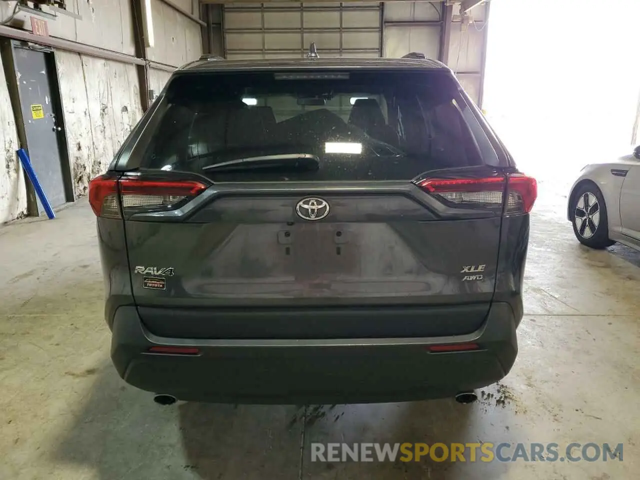 6 Photograph of a damaged car 2T3P1RFV8MC163534 TOYOTA RAV4 2021