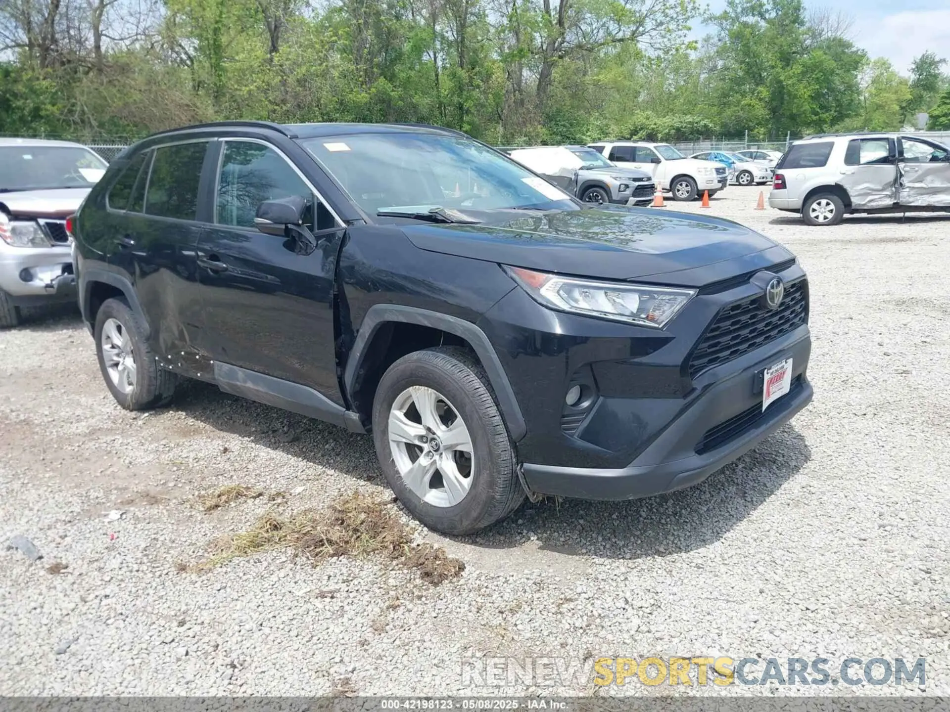 1 Photograph of a damaged car 2T3P1RFV8MC164117 TOYOTA RAV4 2021