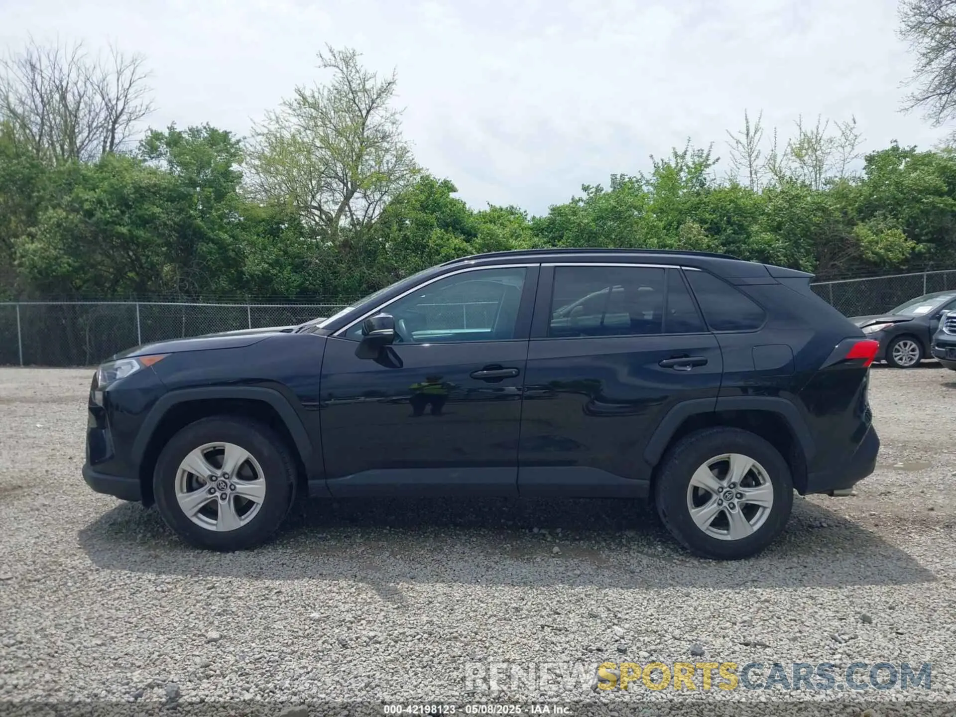 14 Photograph of a damaged car 2T3P1RFV8MC164117 TOYOTA RAV4 2021