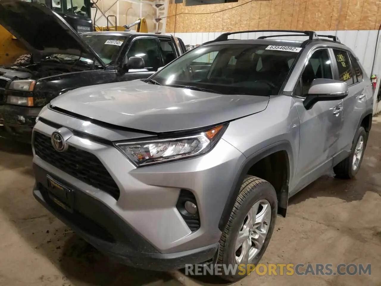 2 Photograph of a damaged car 2T3P1RFV8MC164604 TOYOTA RAV4 2021