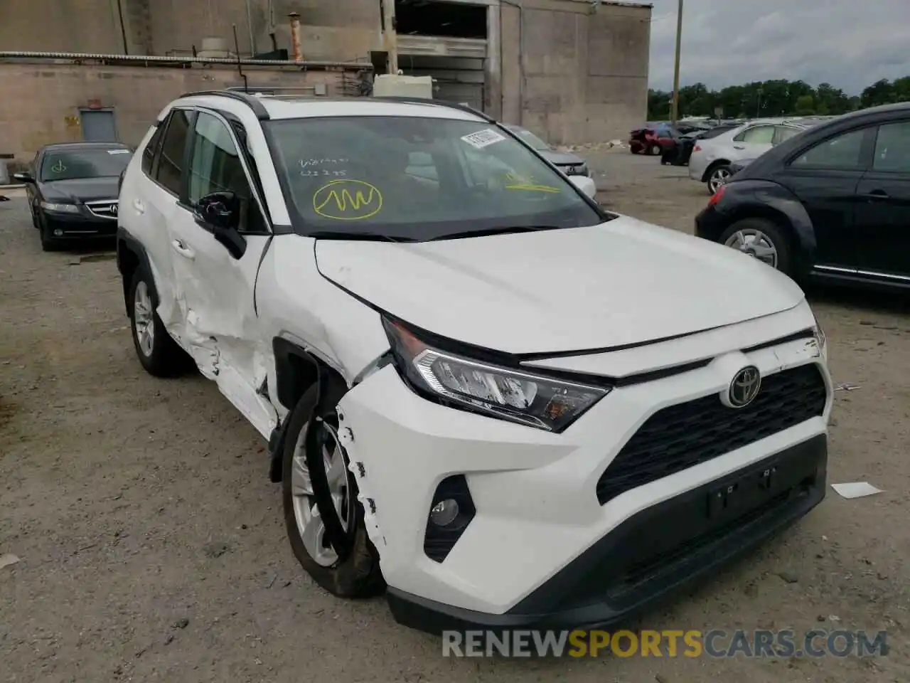 1 Photograph of a damaged car 2T3P1RFV8MC168751 TOYOTA RAV4 2021