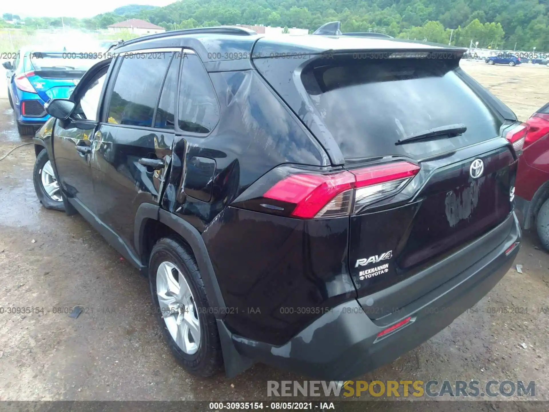 3 Photograph of a damaged car 2T3P1RFV8MC172704 TOYOTA RAV4 2021