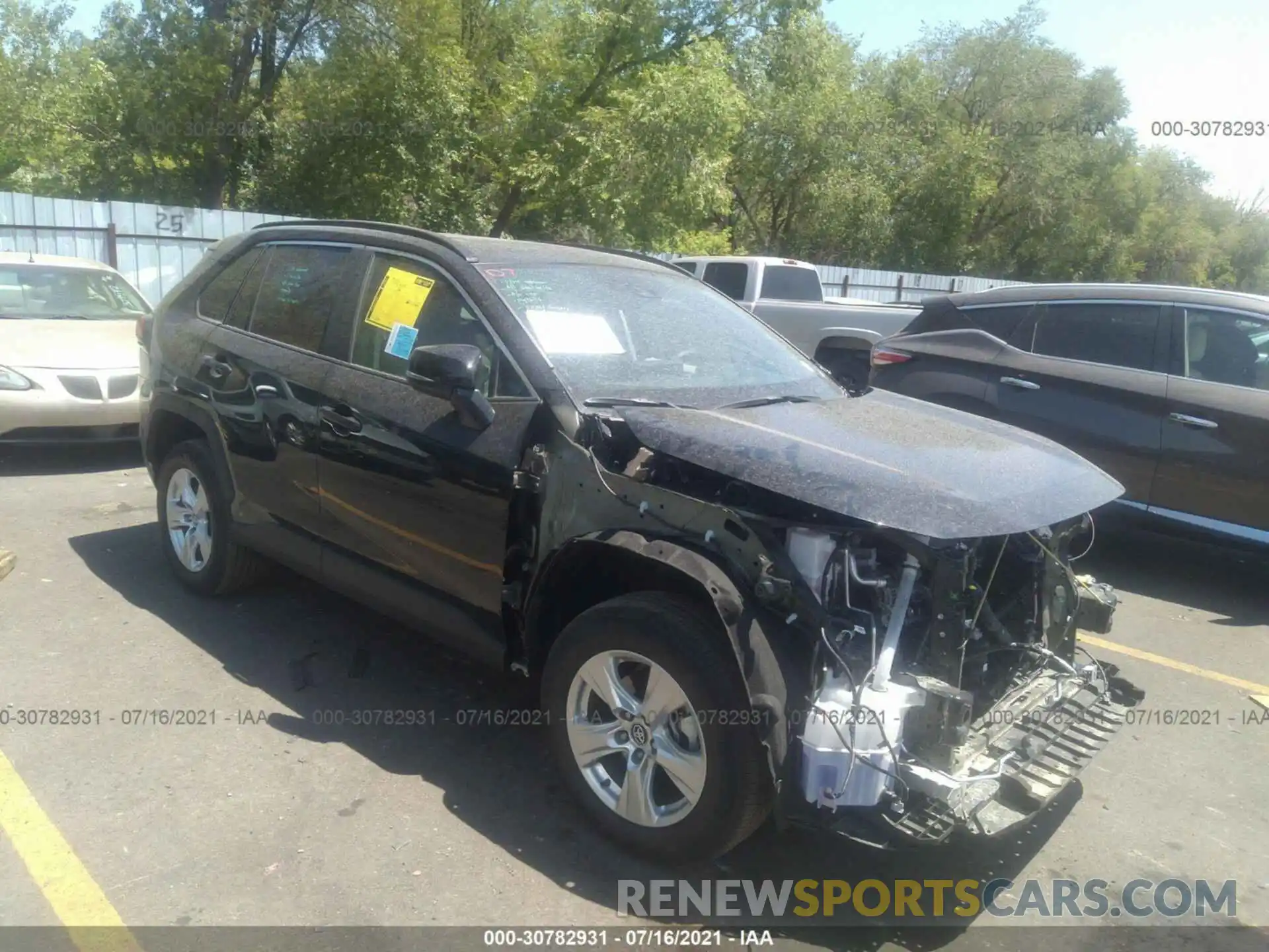 1 Photograph of a damaged car 2T3P1RFV8MC193360 TOYOTA RAV4 2021