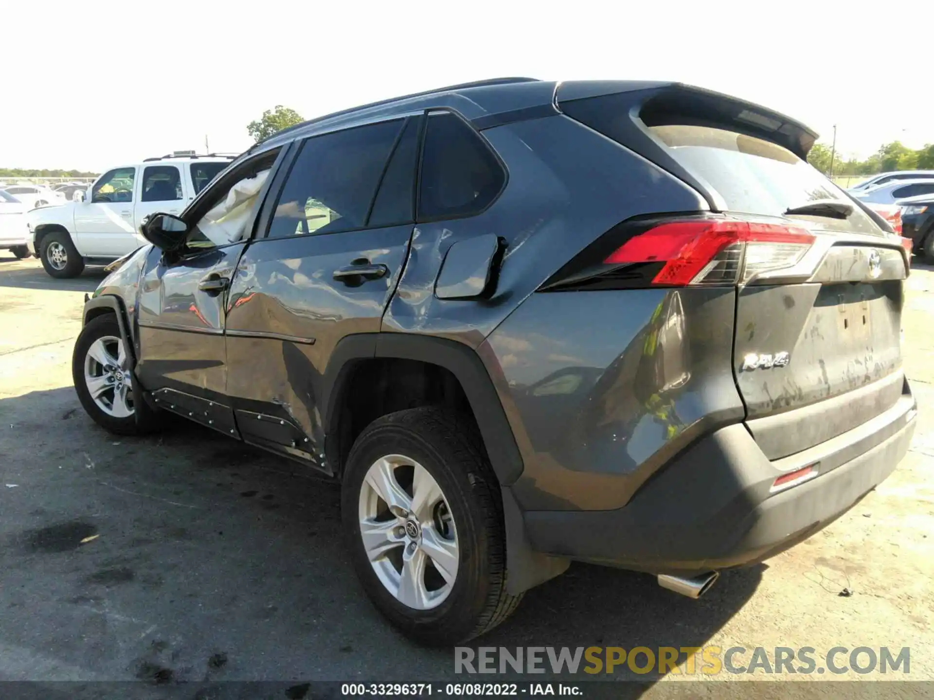 3 Photograph of a damaged car 2T3P1RFV8MC220508 TOYOTA RAV4 2021