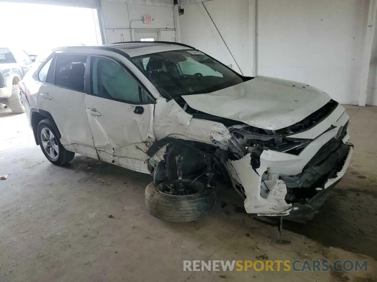 4 Photograph of a damaged car 2T3P1RFV8MC226549 TOYOTA RAV4 2021