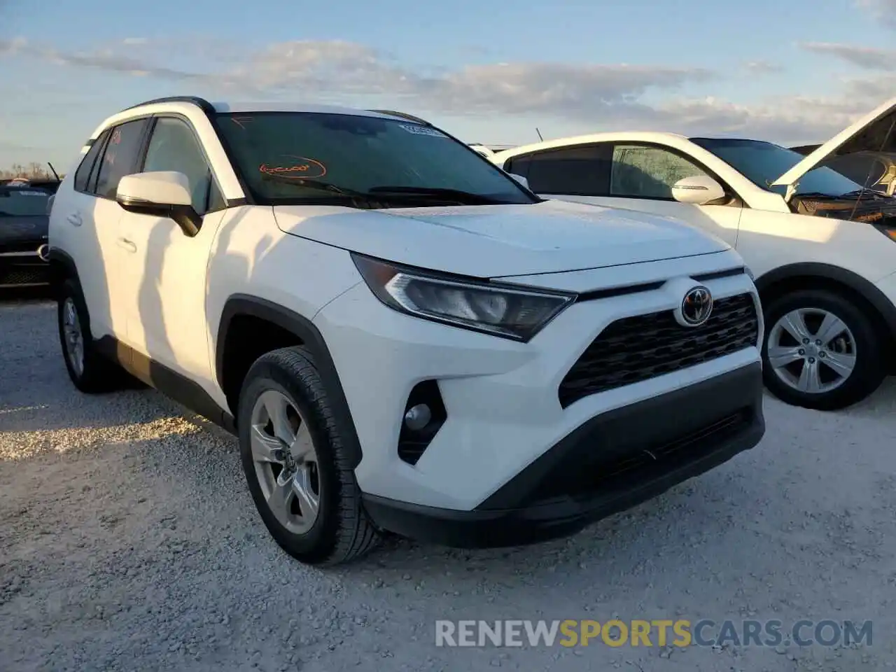 1 Photograph of a damaged car 2T3P1RFV8MC237714 TOYOTA RAV4 2021