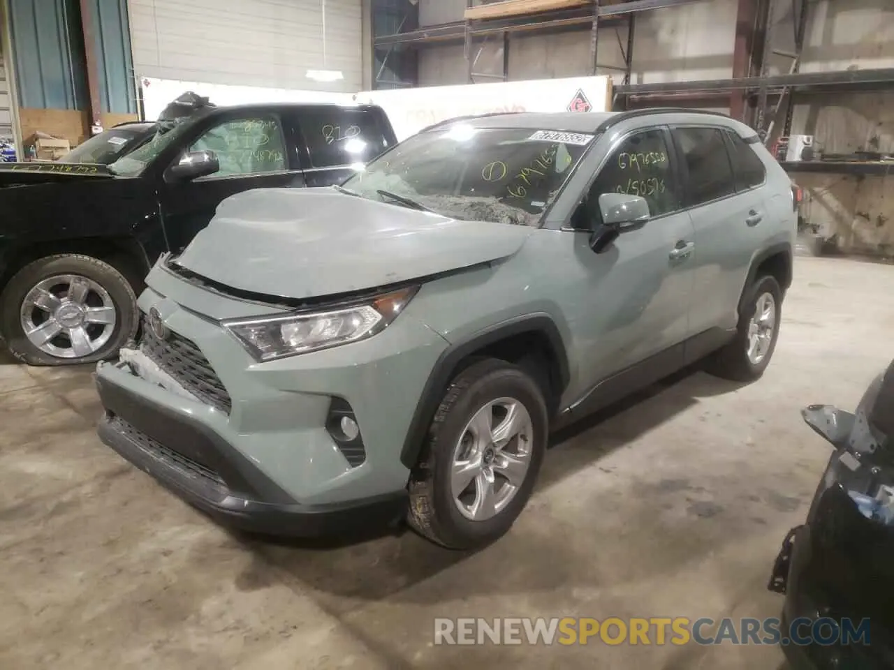 1 Photograph of a damaged car 2T3P1RFV8MW157506 TOYOTA RAV4 2021