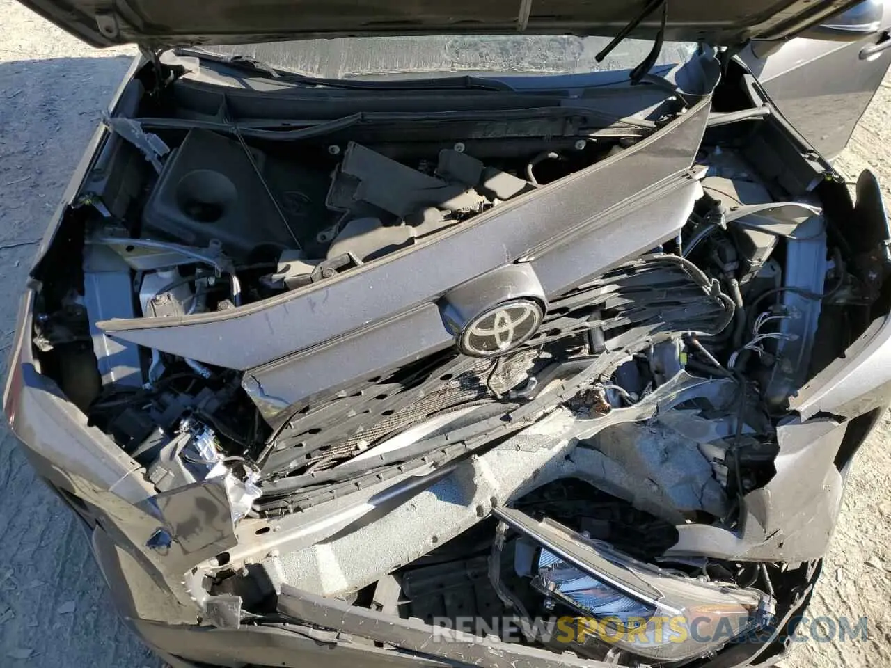 12 Photograph of a damaged car 2T3P1RFV8MW166125 TOYOTA RAV4 2021